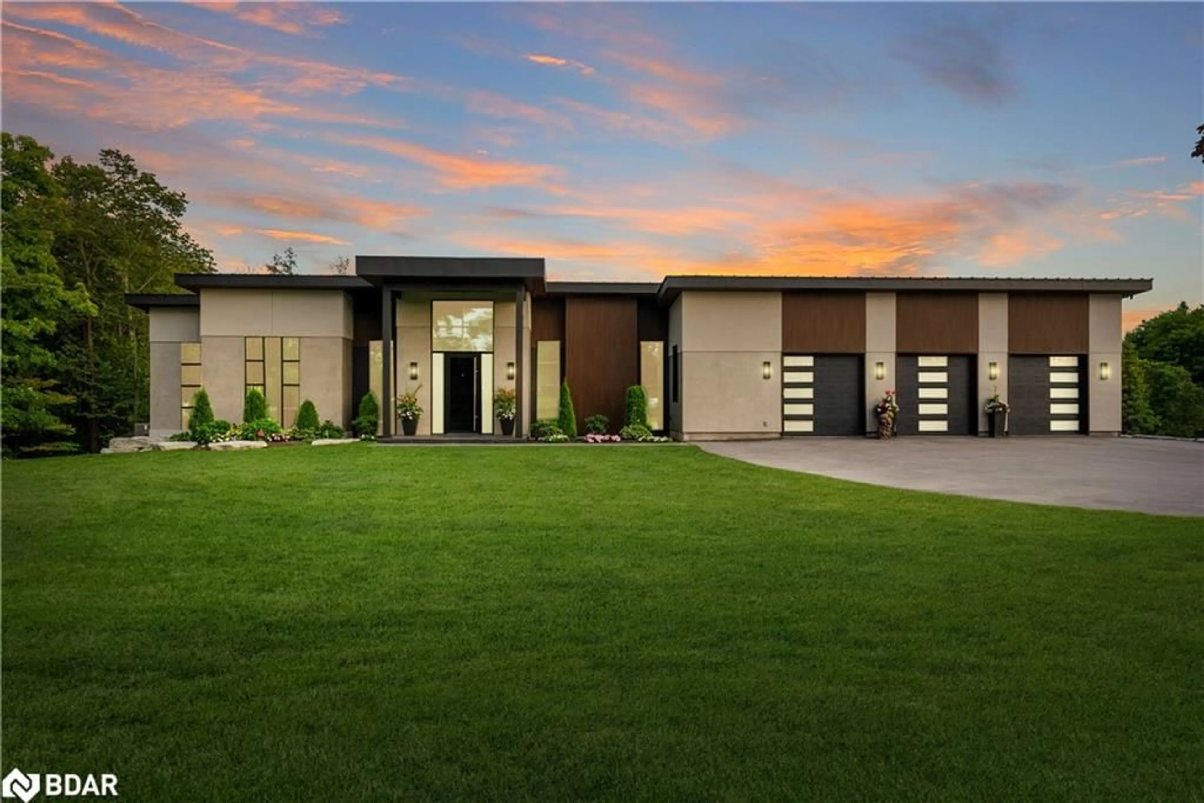 Home with brick exterior material, building for 2761 Lockhart Rd, Innisfil Ontario L9S 3G2