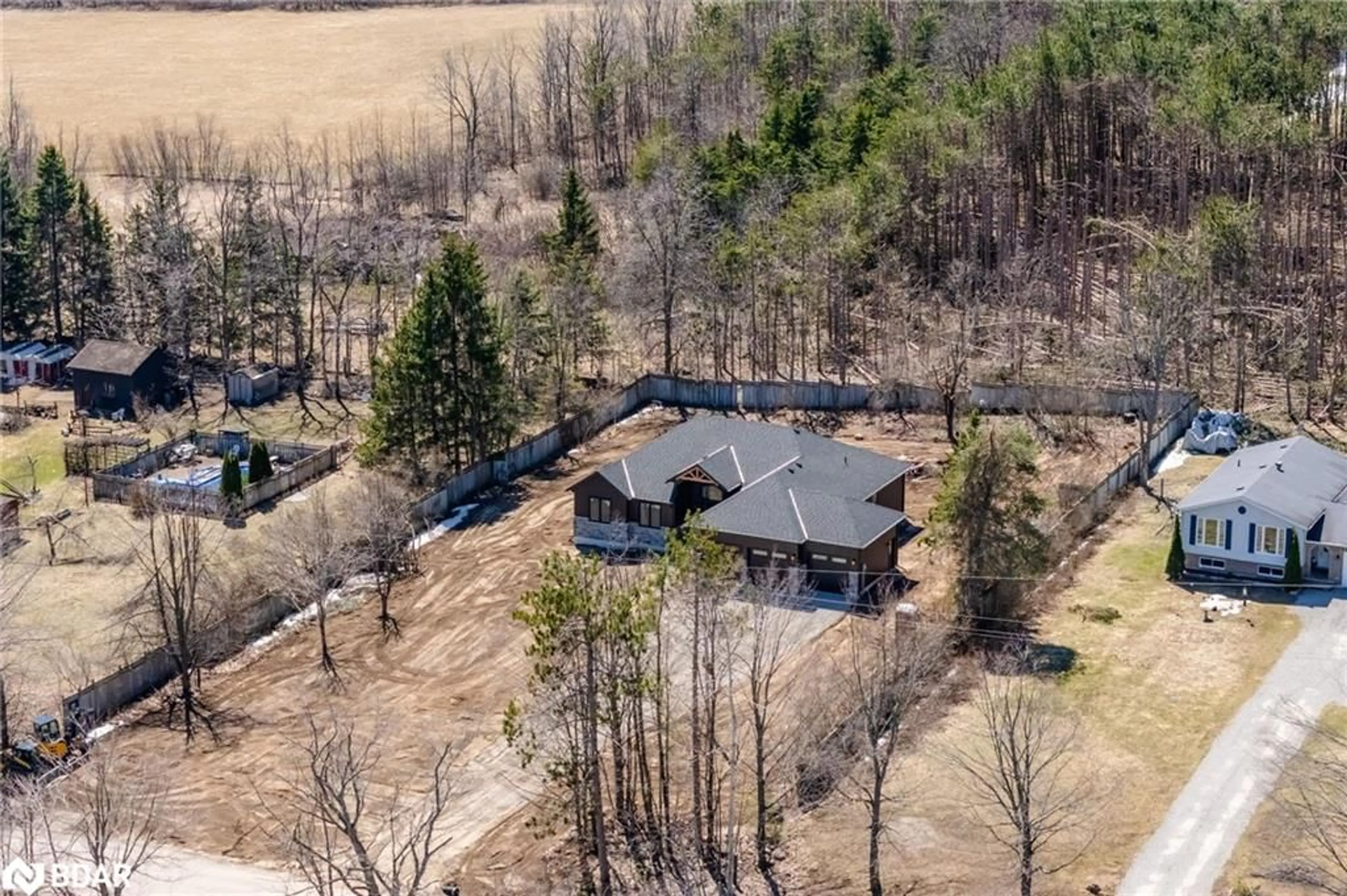 A pic from outside/outdoor area/front of a property/back of a property/a pic from drone, unknown for 4552 5th Line North Line, Oro-Medonte Ontario L0L 1V0