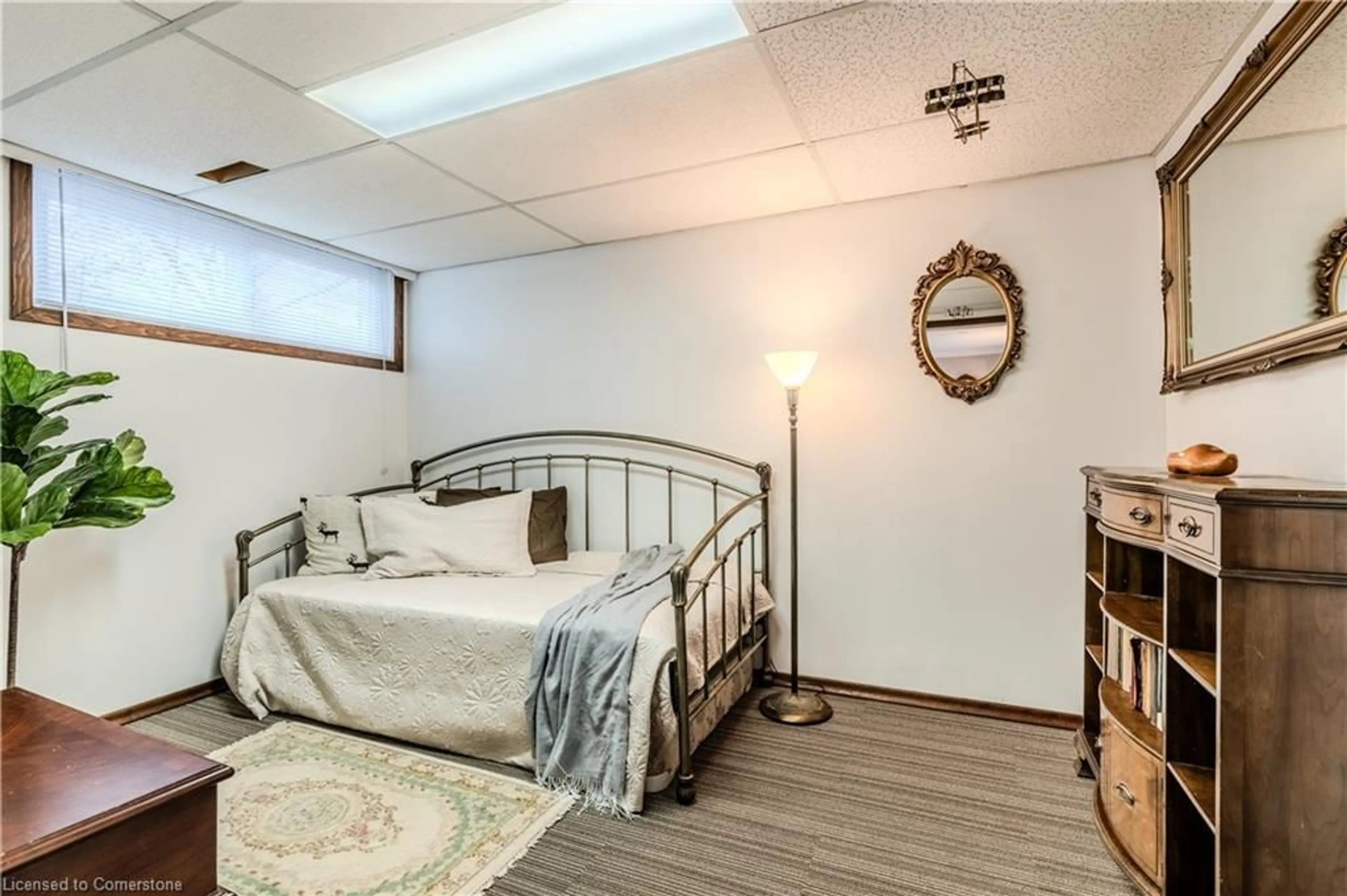 Bedroom with bed, unknown for 4411 Longmoor Dr, Burlington Ontario L7L 1X8