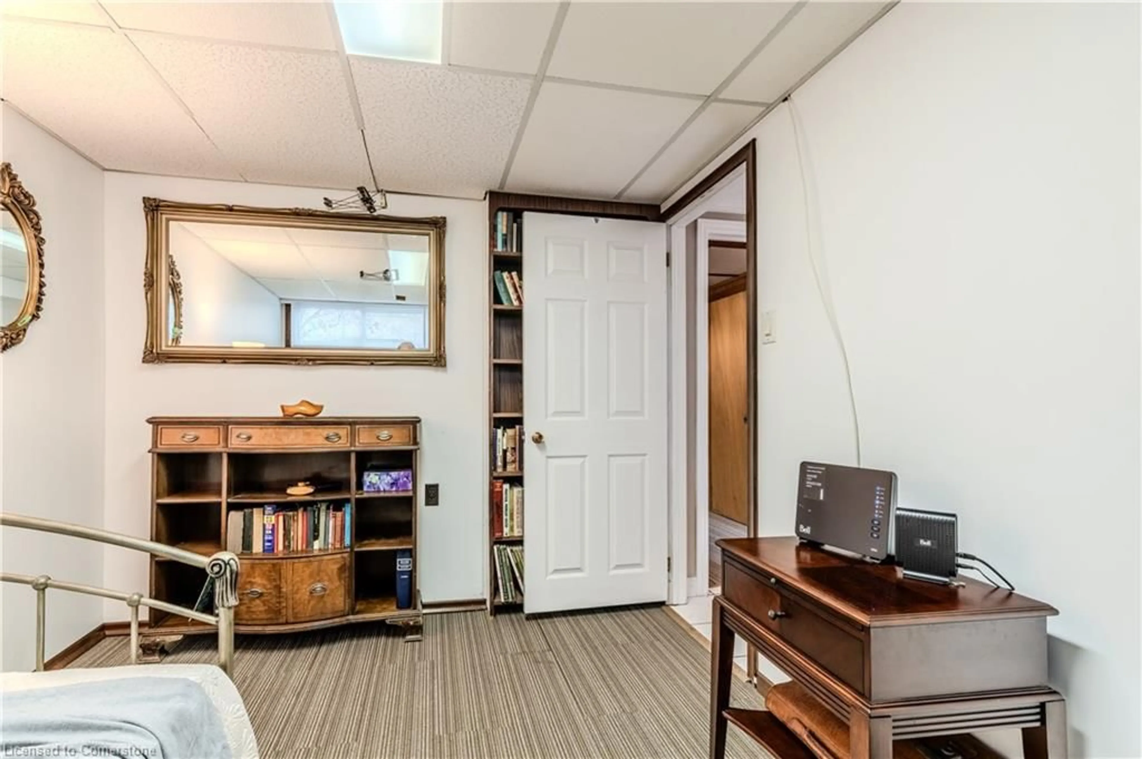 A pic of a room for 4411 Longmoor Dr, Burlington Ontario L7L 1X8