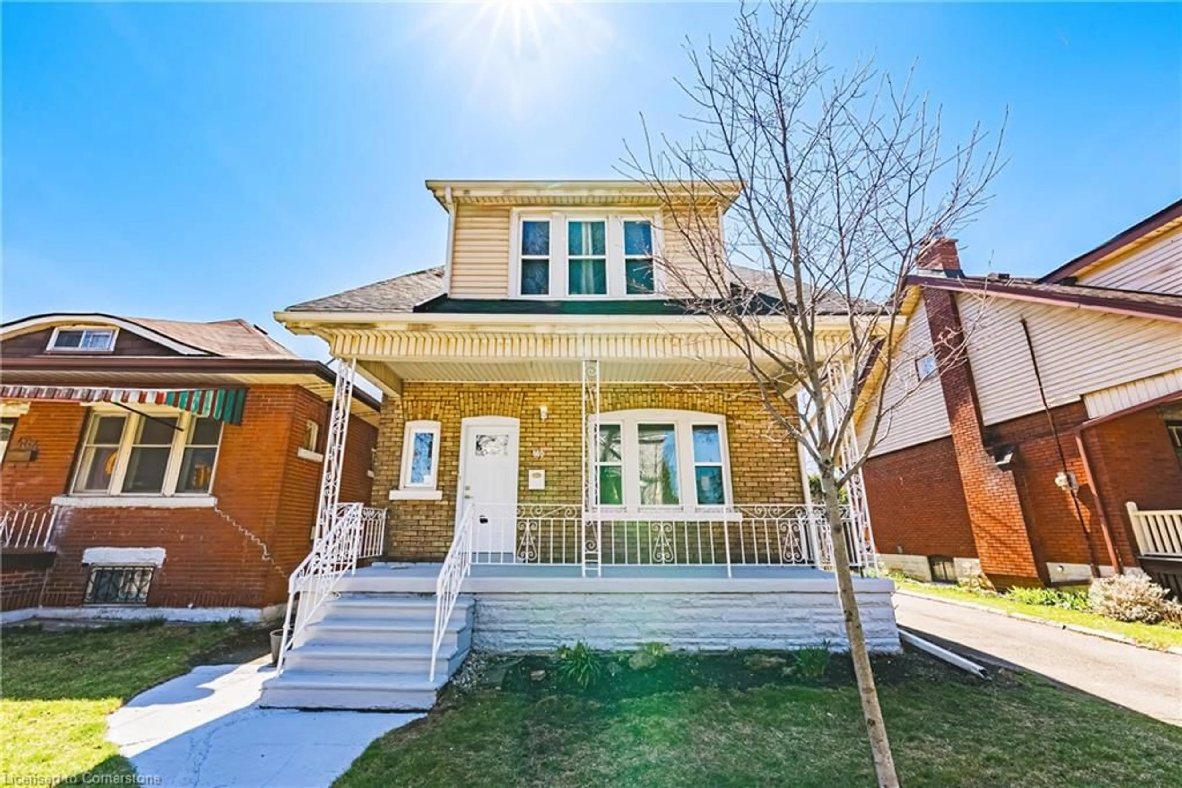 Home with brick exterior material, street for 460 Maple Ave, Hamilton Ontario L8M 2C8