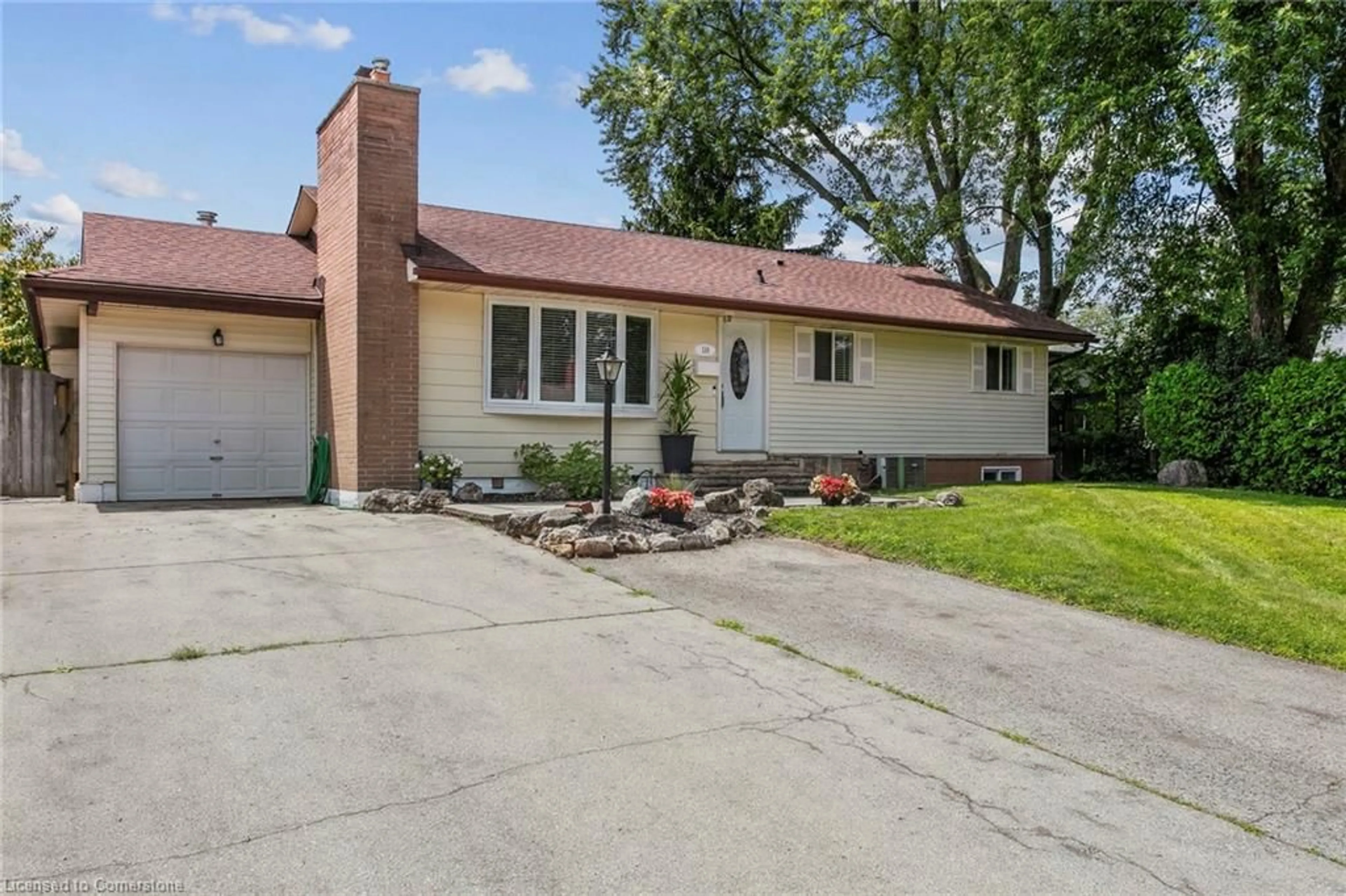 Home with brick exterior material, street for 148 Boxley Rd, Burlington Ontario L7L 4S1