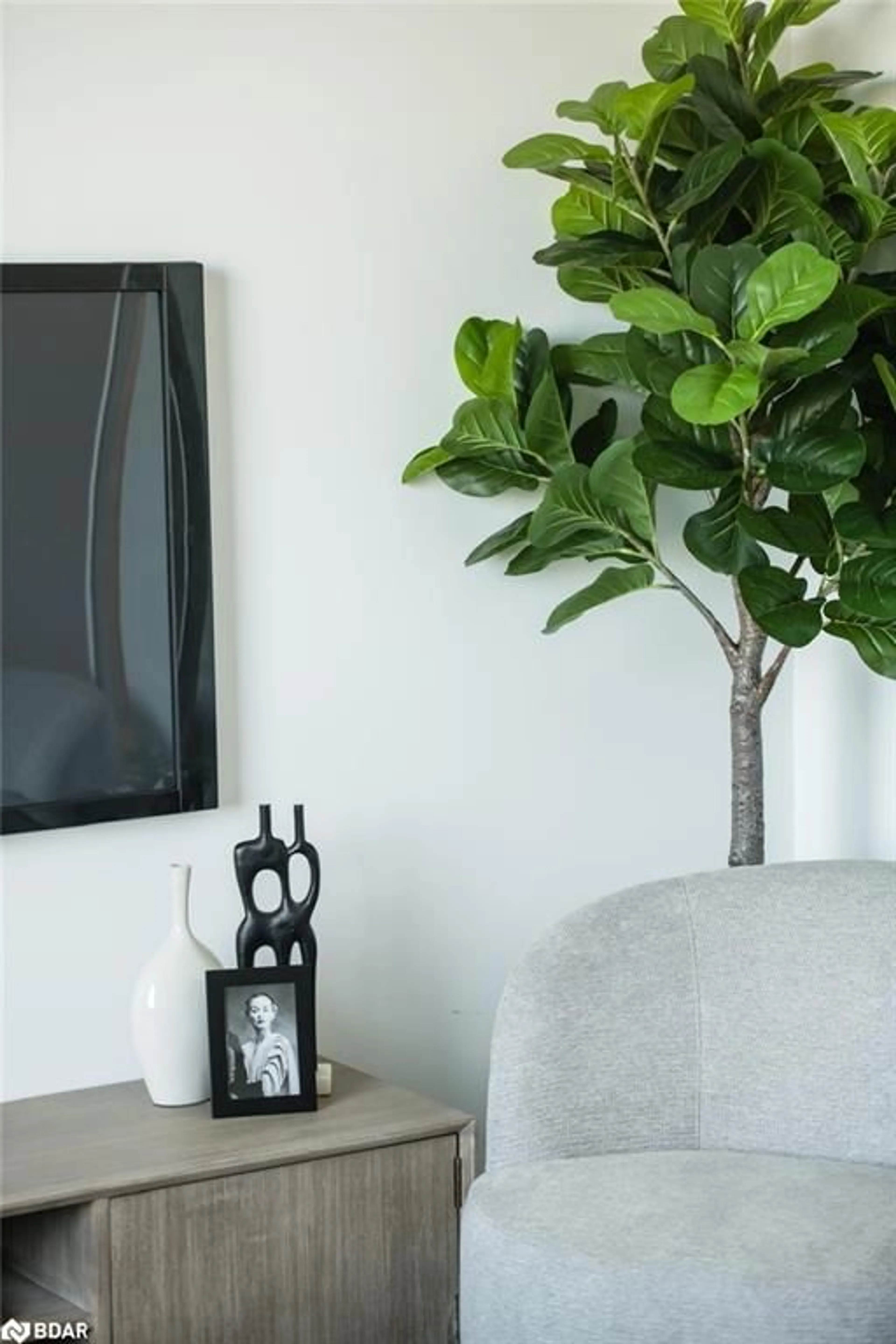 A pic of a room for 1455 O'connor Dr #23, Toronto Ontario M4B 2V5