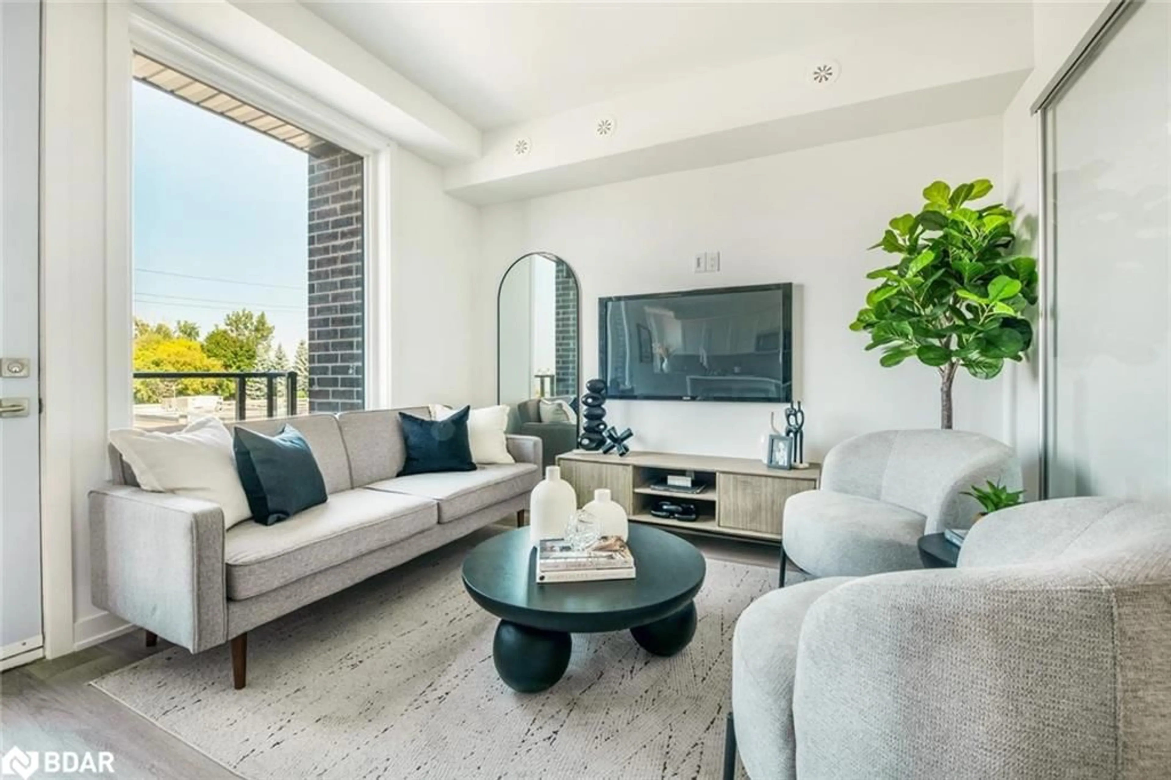 Living room with furniture, unknown for 1455 O'connor Dr #23, Toronto Ontario M4B 2V5