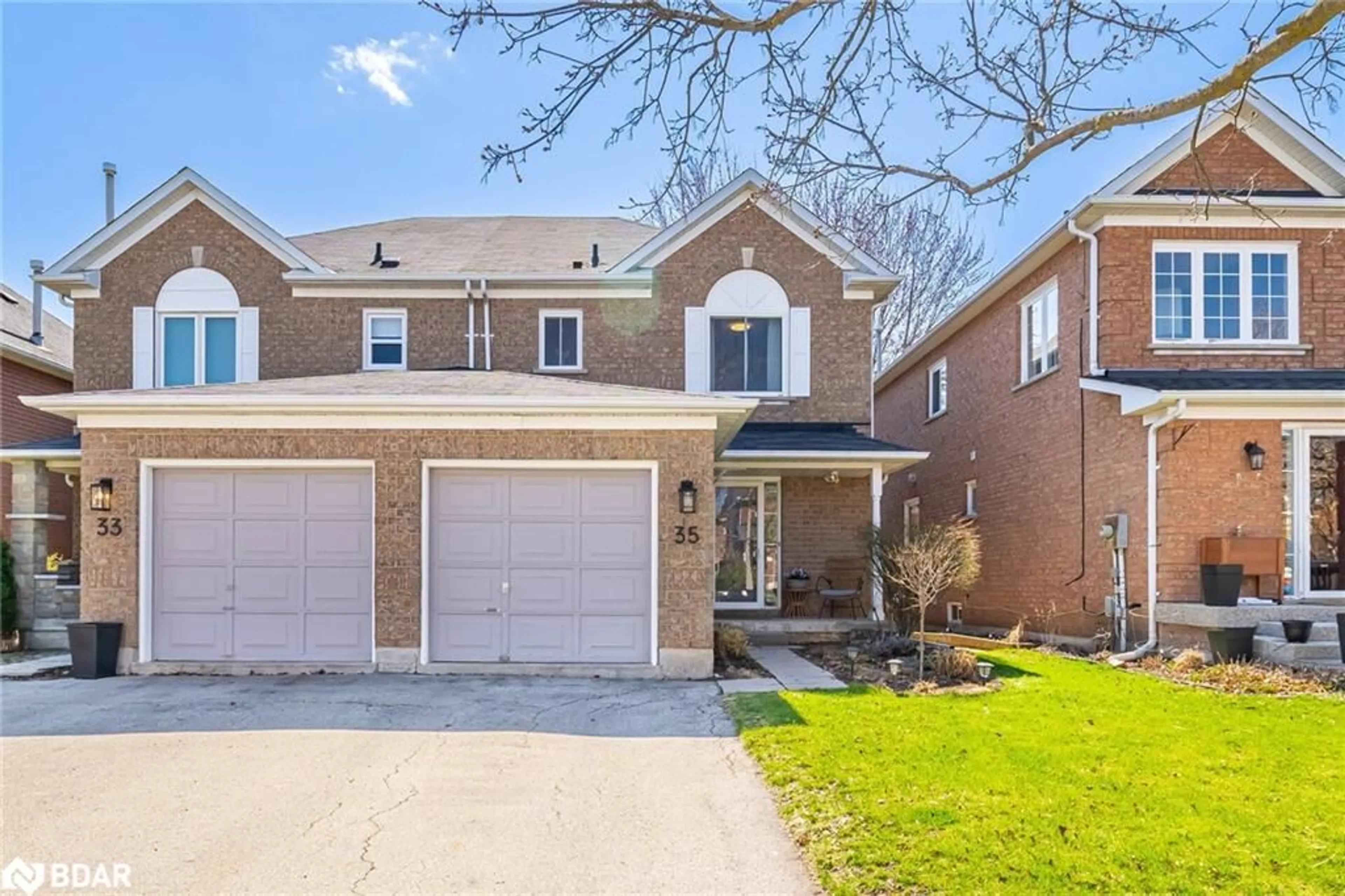 Home with brick exterior material, street for 35 Harnesworth Cres, Waterdown Ontario L8B 0J3