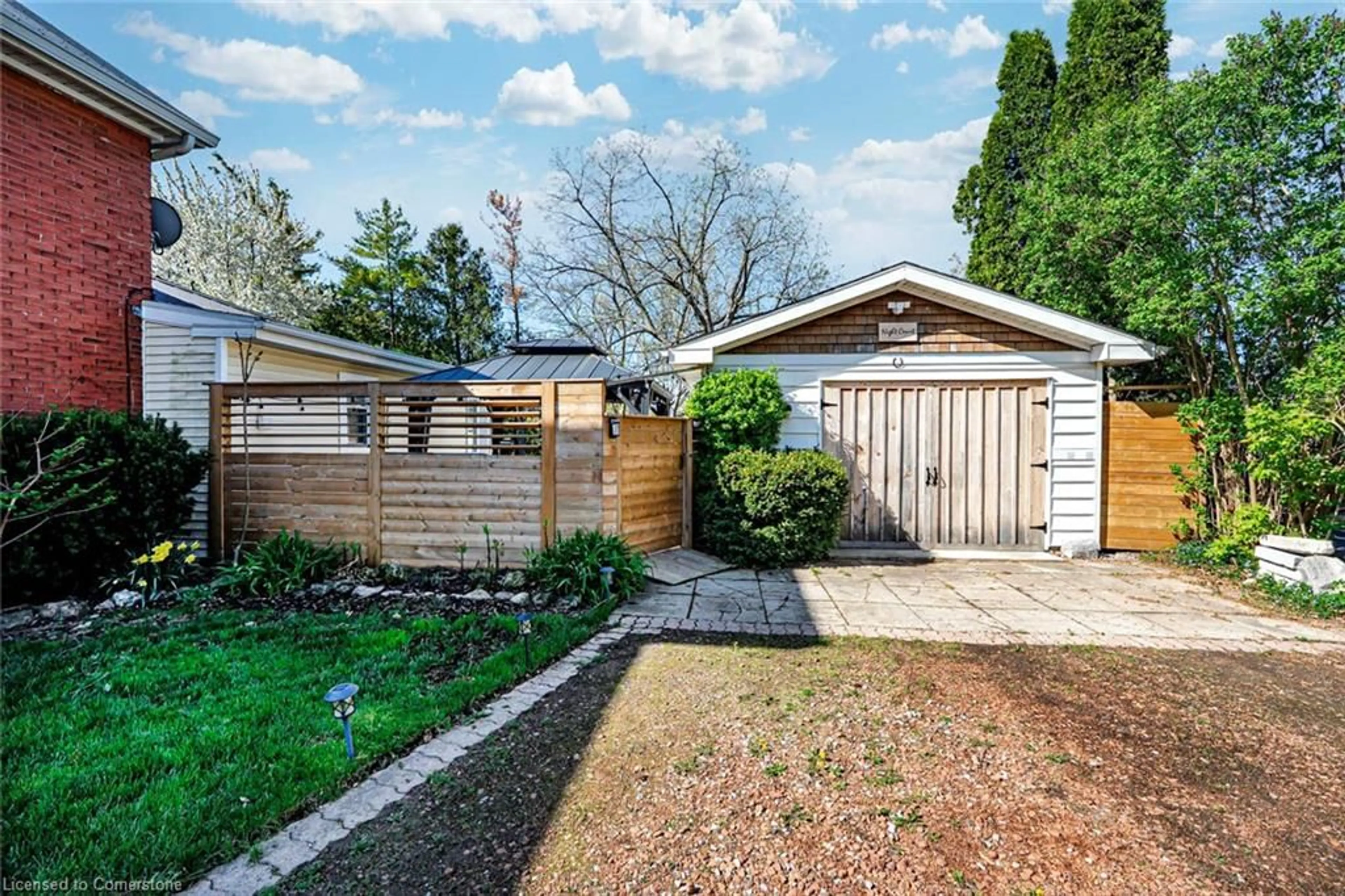 Shed for 112 Court St, Milton Ontario L9T 2S3