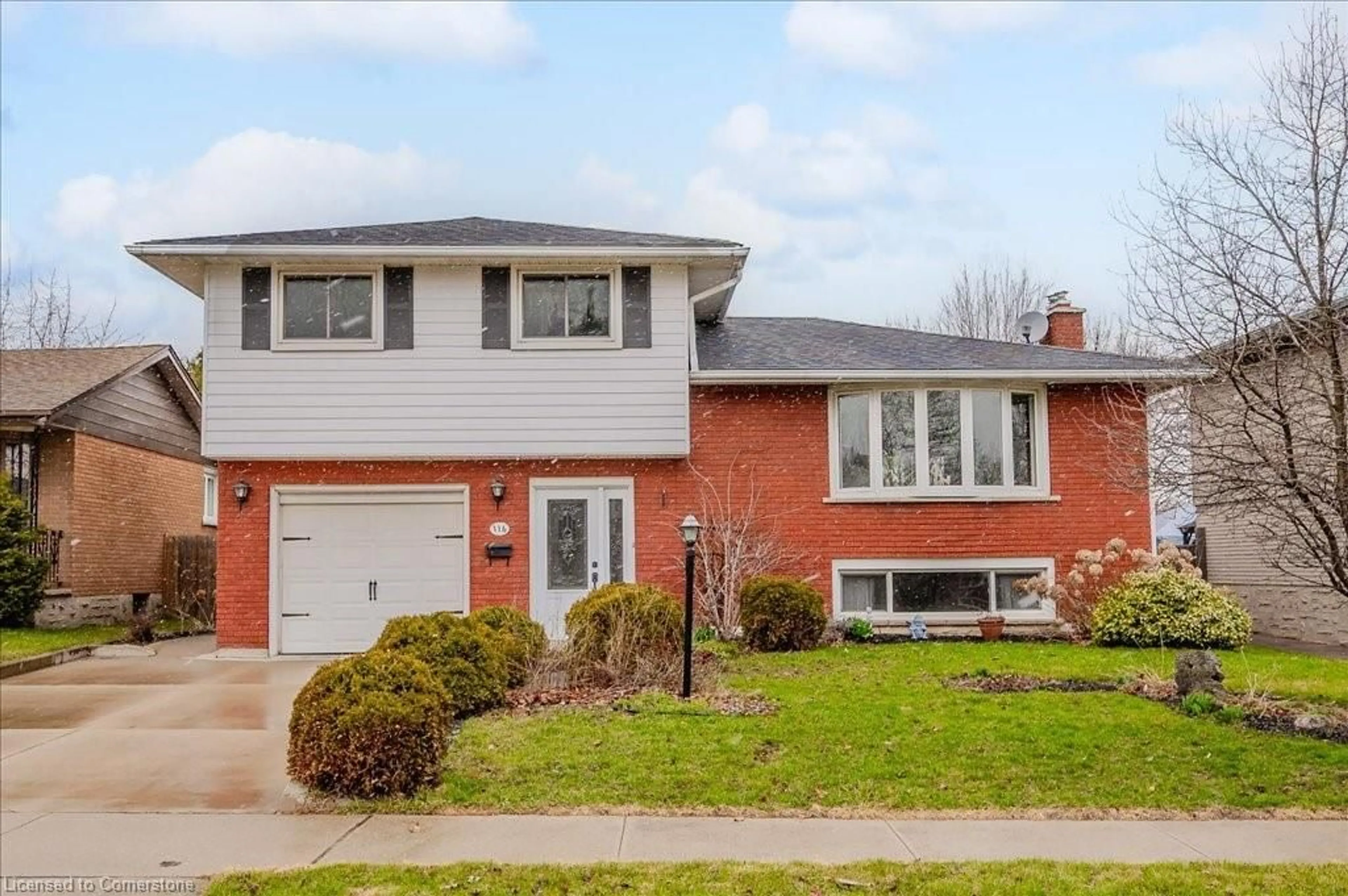 Home with brick exterior material, street for 116 Dorset Rd, Cambridge Ontario N1R 2X2