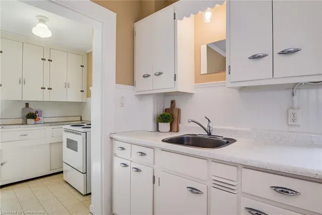 Additional property image - 7 Dekay St