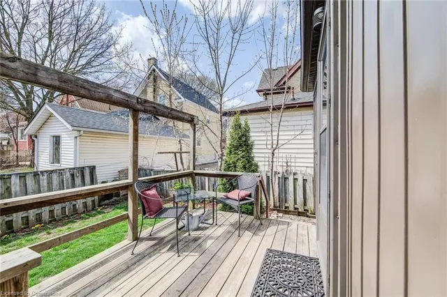 Additional property image - 7 Dekay St