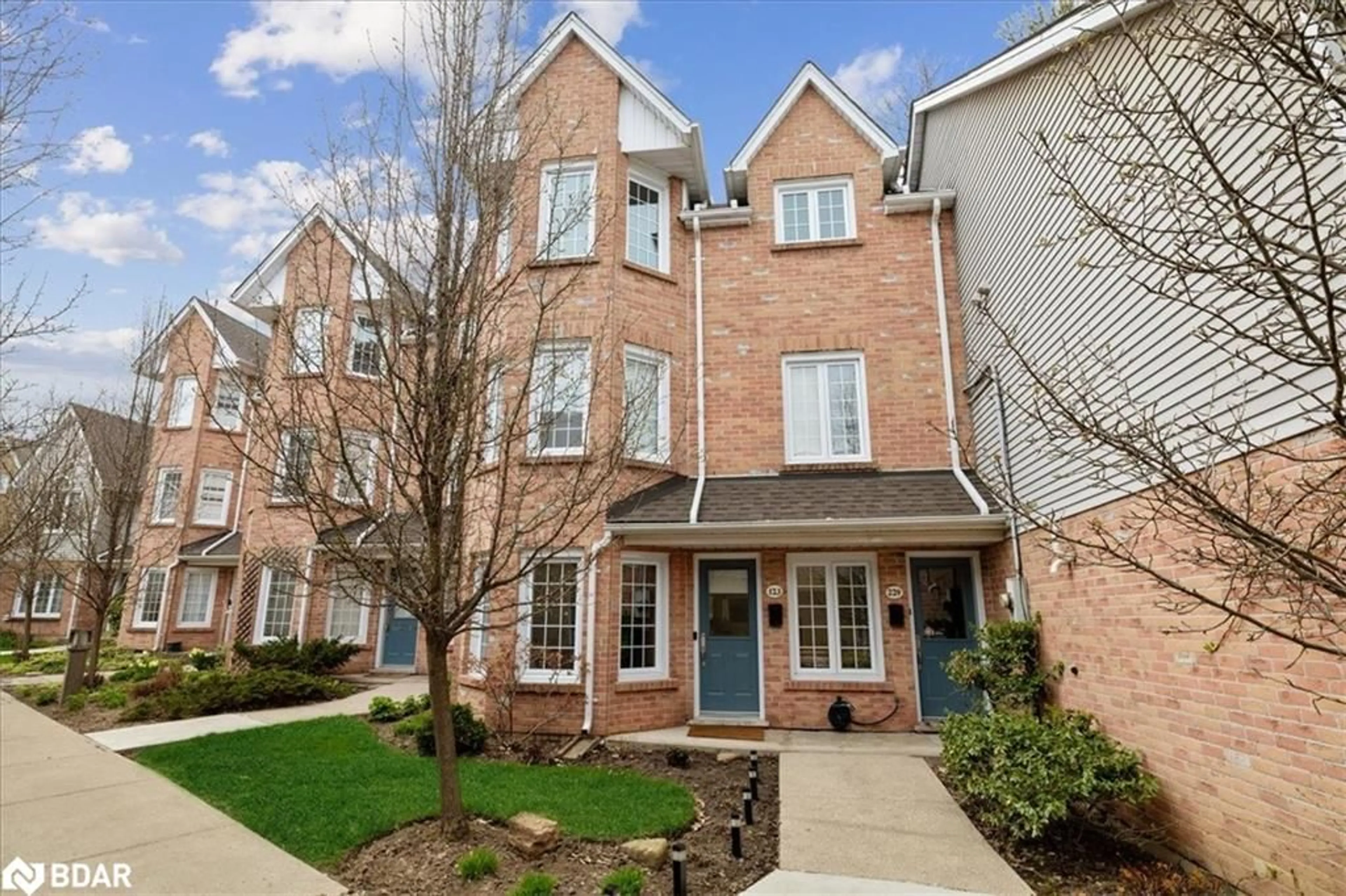 Home with brick exterior material, street for 2110 Cleaver Ave #123, Burlington Ontario L7M 3Z4