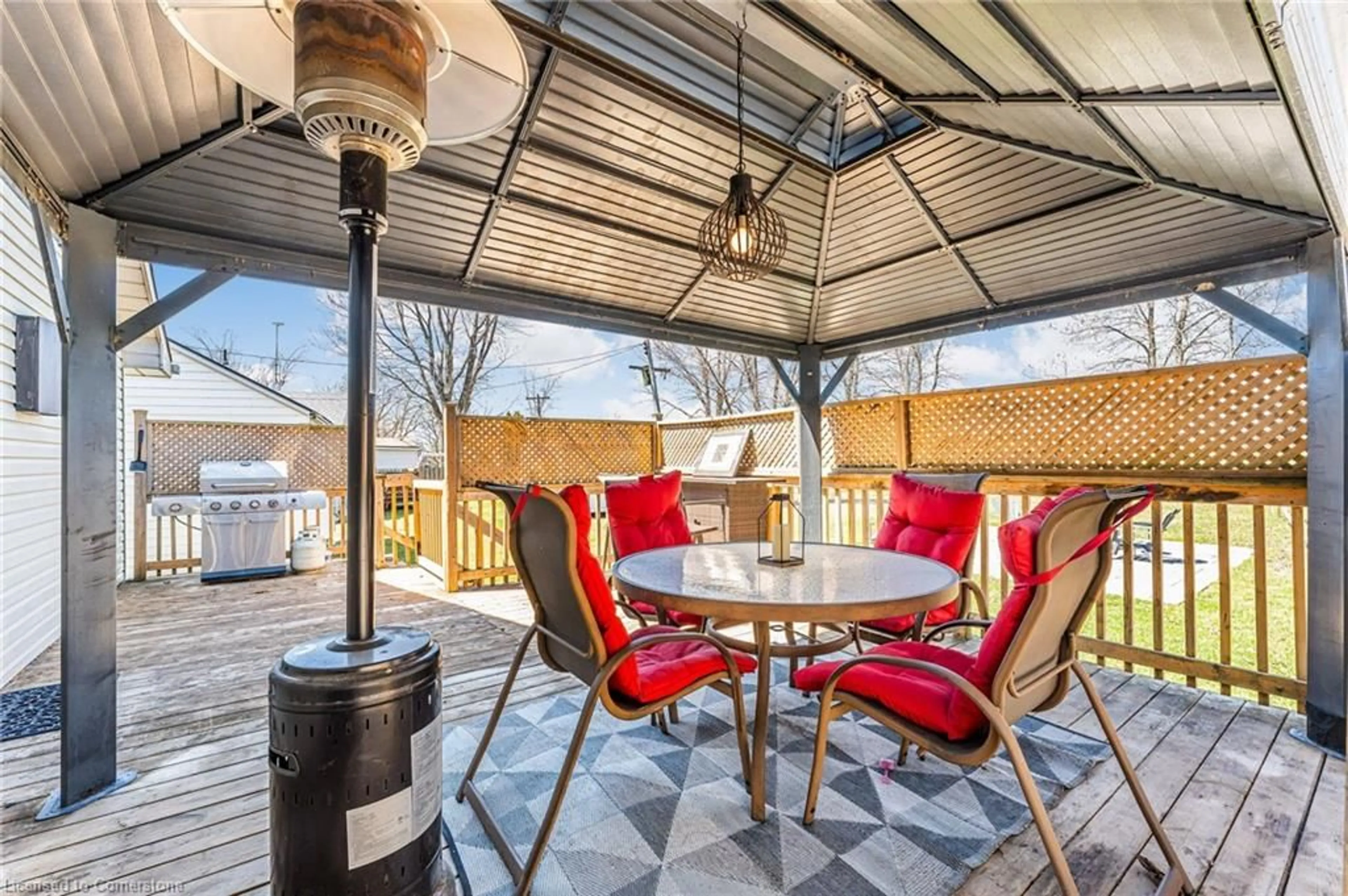 Patio, street for 793 Lakeshore Road Rd, Dunnville Ontario N0A 1P0