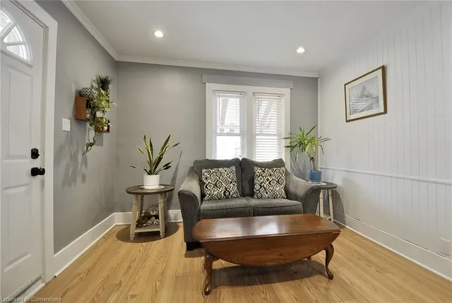 Additional property image - 186 Wentworth Ave
