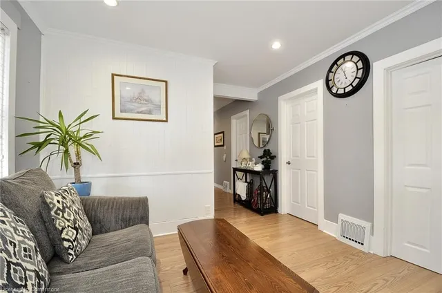 Additional property image - 186 Wentworth Ave