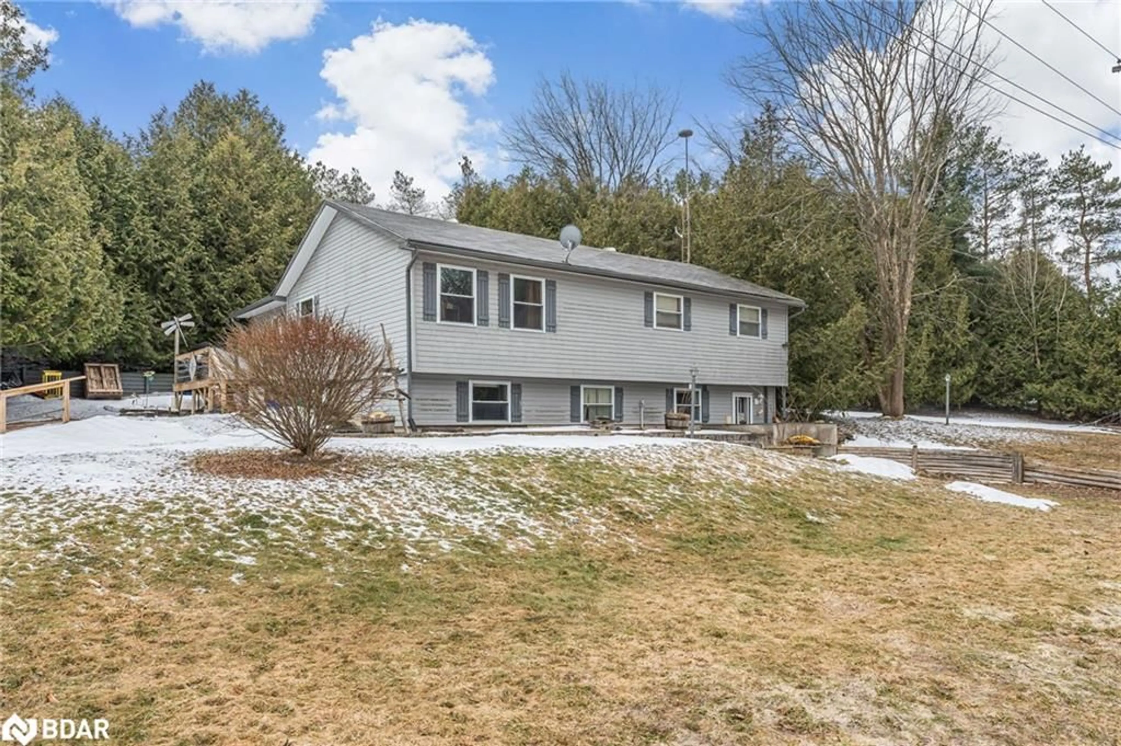 Home with vinyl exterior material, unknown for 588458 County 17 Rd, Mansfield Ontario L9V 0S8