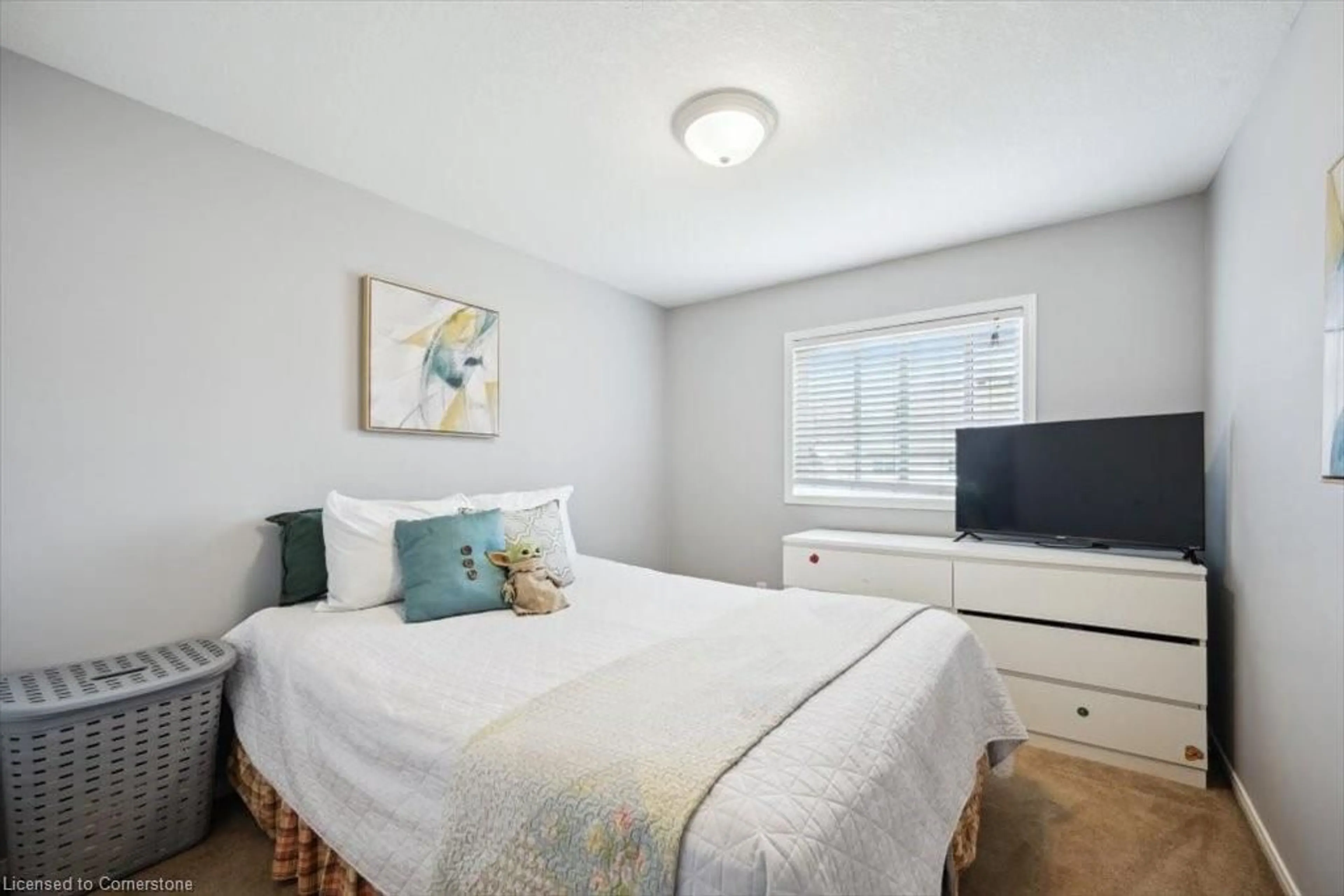 A pic of a room for 64 Swartz St, Kitchener Ontario N2E 4A6