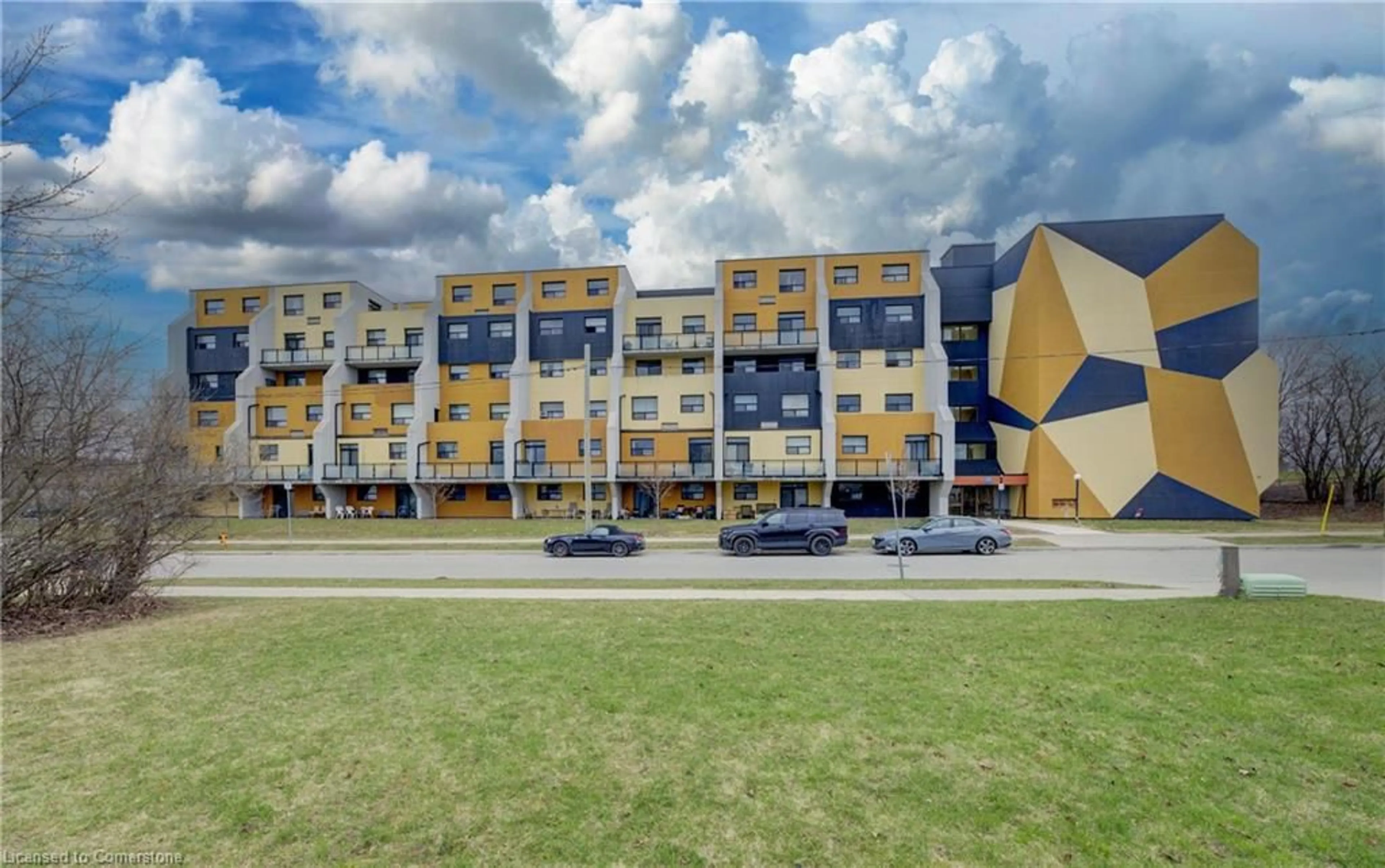 A pic from outside/outdoor area/front of a property/back of a property/a pic from drone, building for 185 Kehl St #103, Kitchener Ontario N2M 5B9