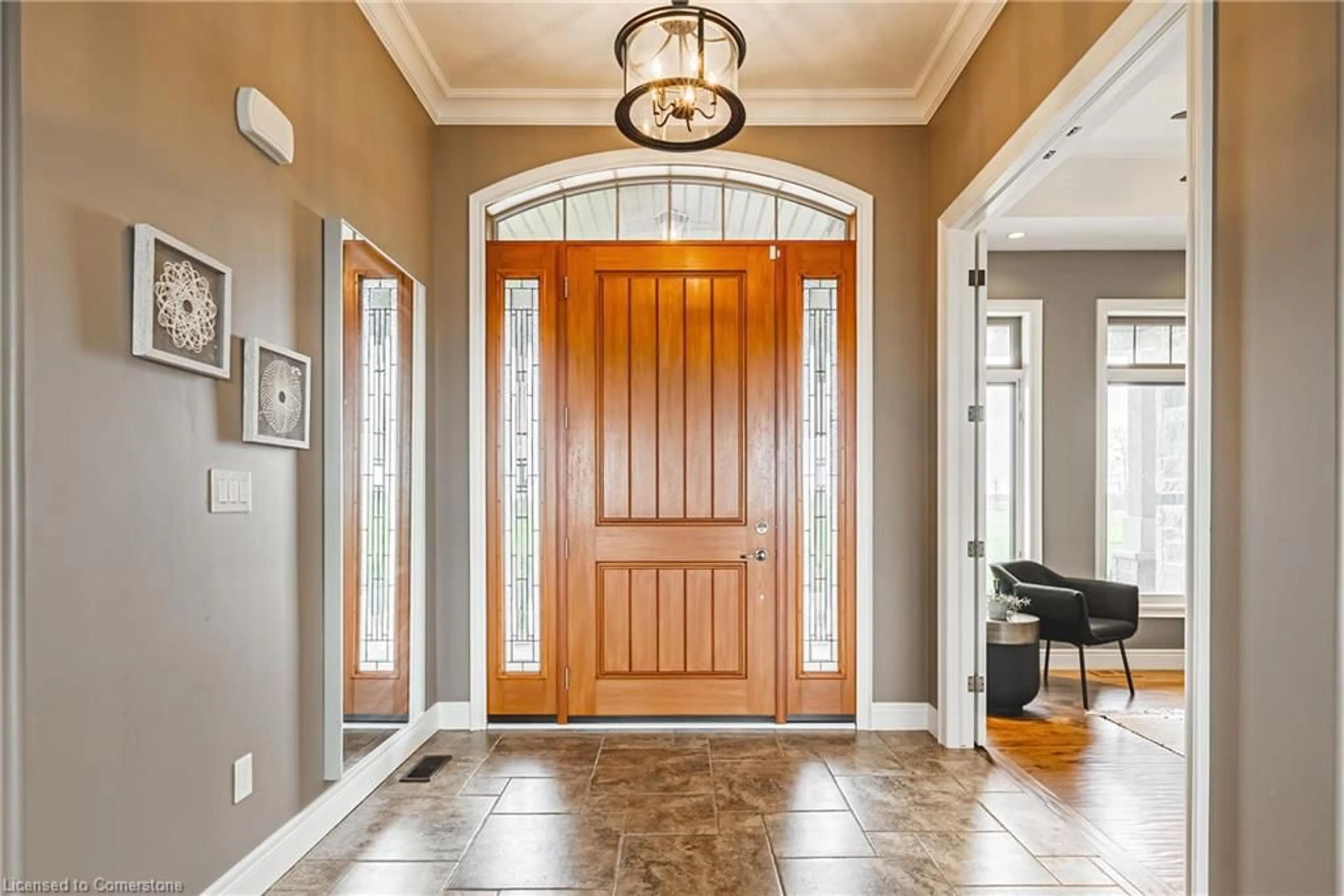 Indoor entryway for 15 Reeds Rd, Cayuga Ontario N0A 1E0