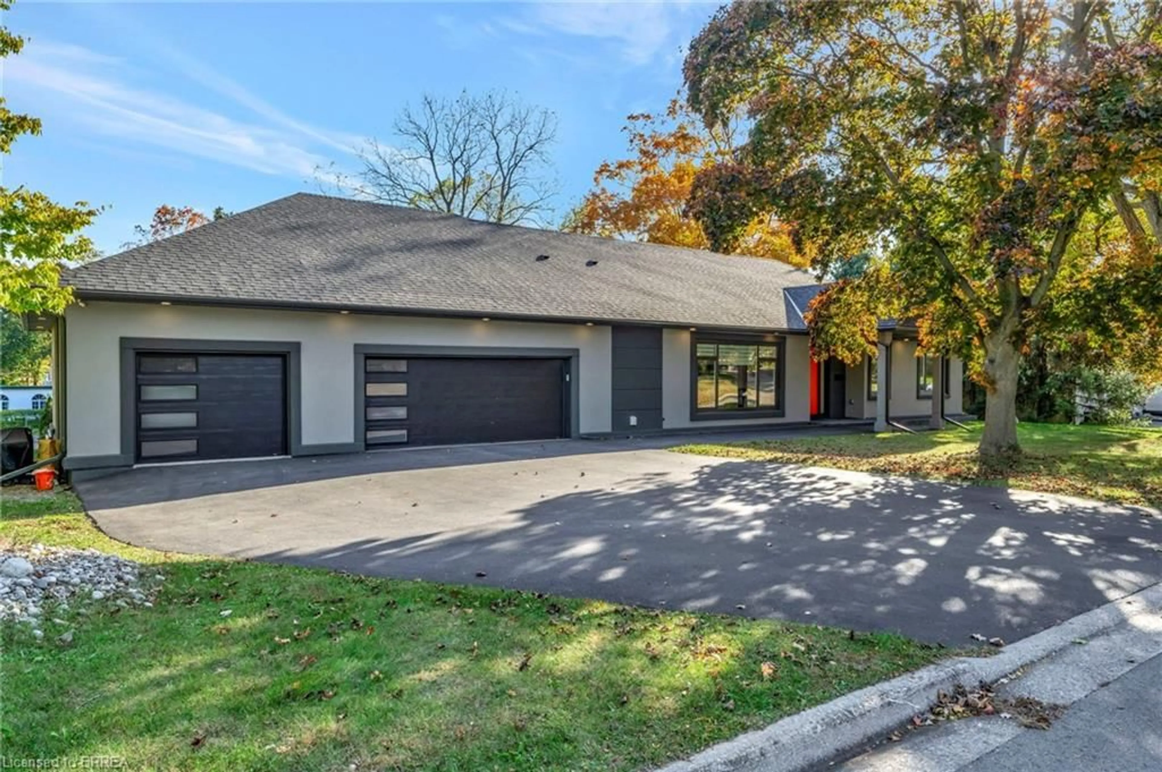 Home with brick exterior material, street for 1 Gaywood Gdns, Brantford Ontario N3T 5J7