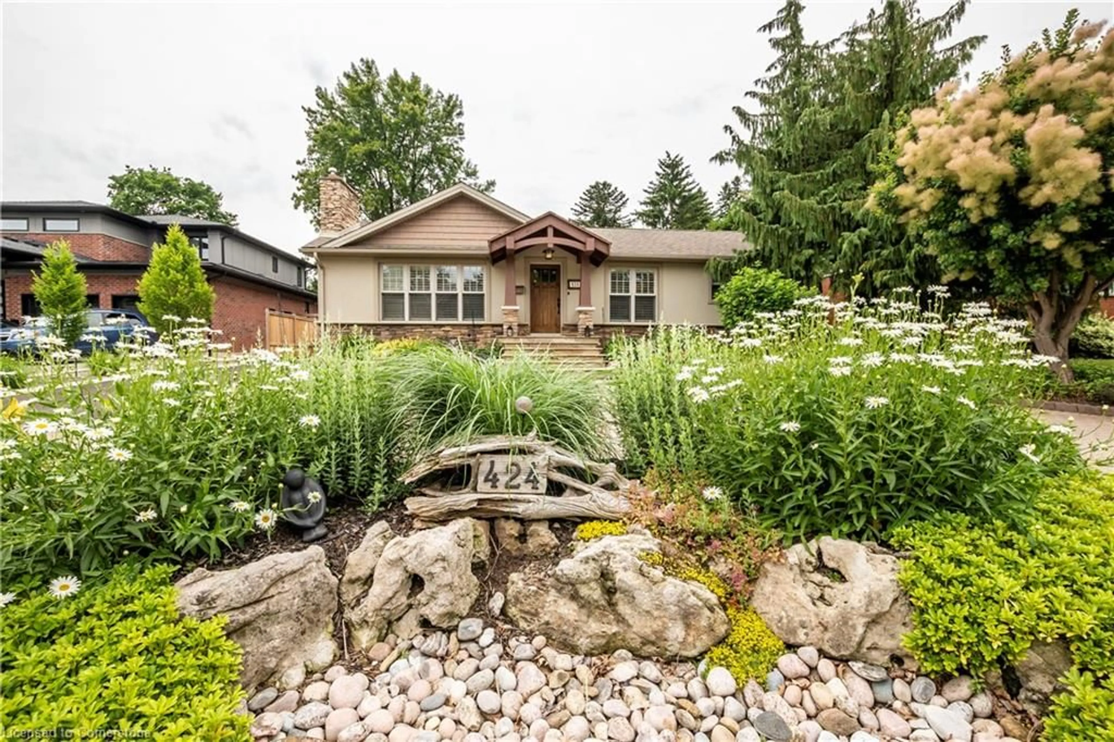 Patio, water/lake/river/ocean view for 424 Henderson Rd, Burlington Ontario L7L 2P8