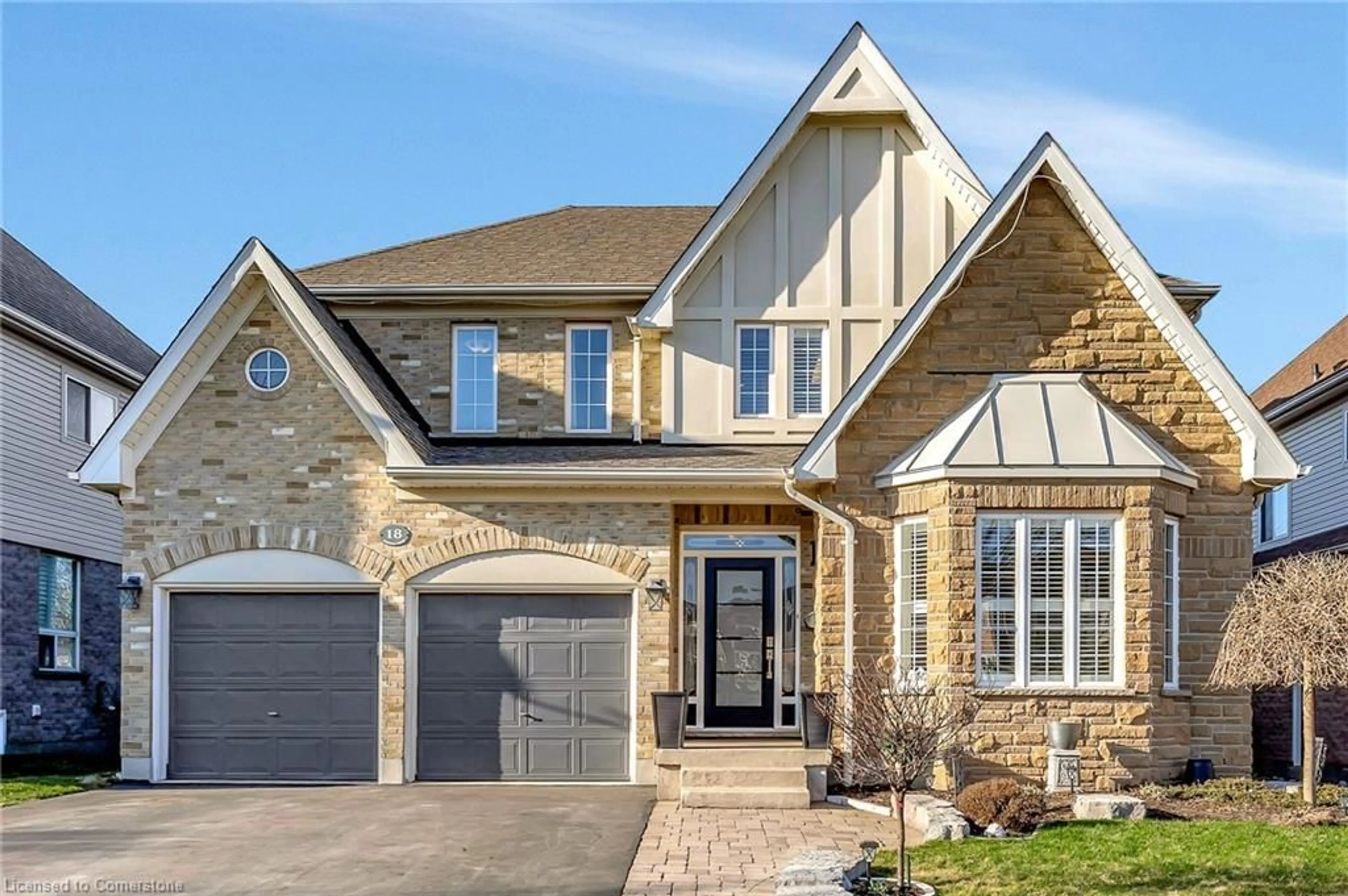 Home with brick exterior material, street for 18 Oakdale Crt, Kitchener Ontario N2P 2S9