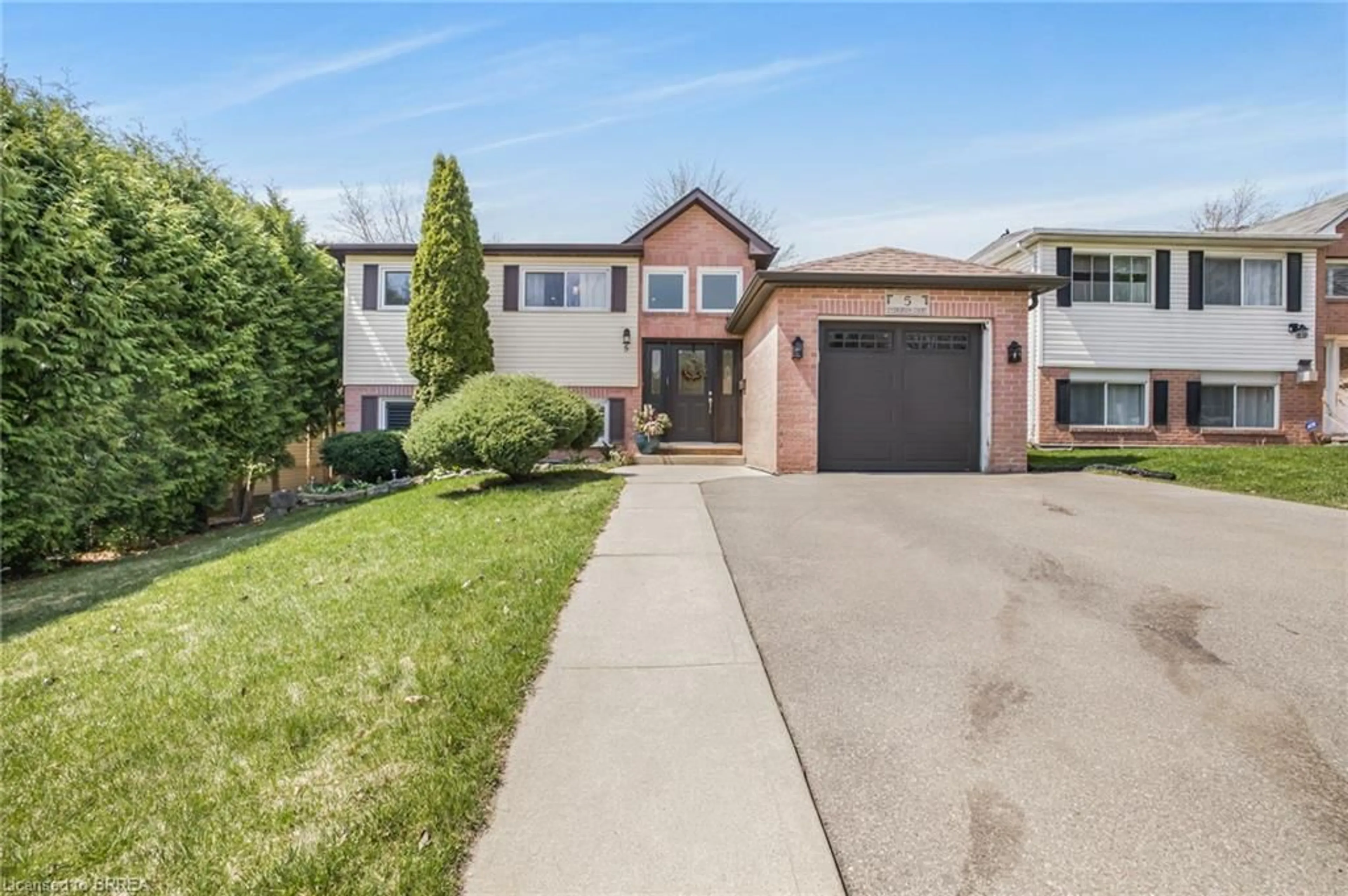 Home with brick exterior material, street for 5 Evergreen Crt, Brantford Ontario N3T 6J5
