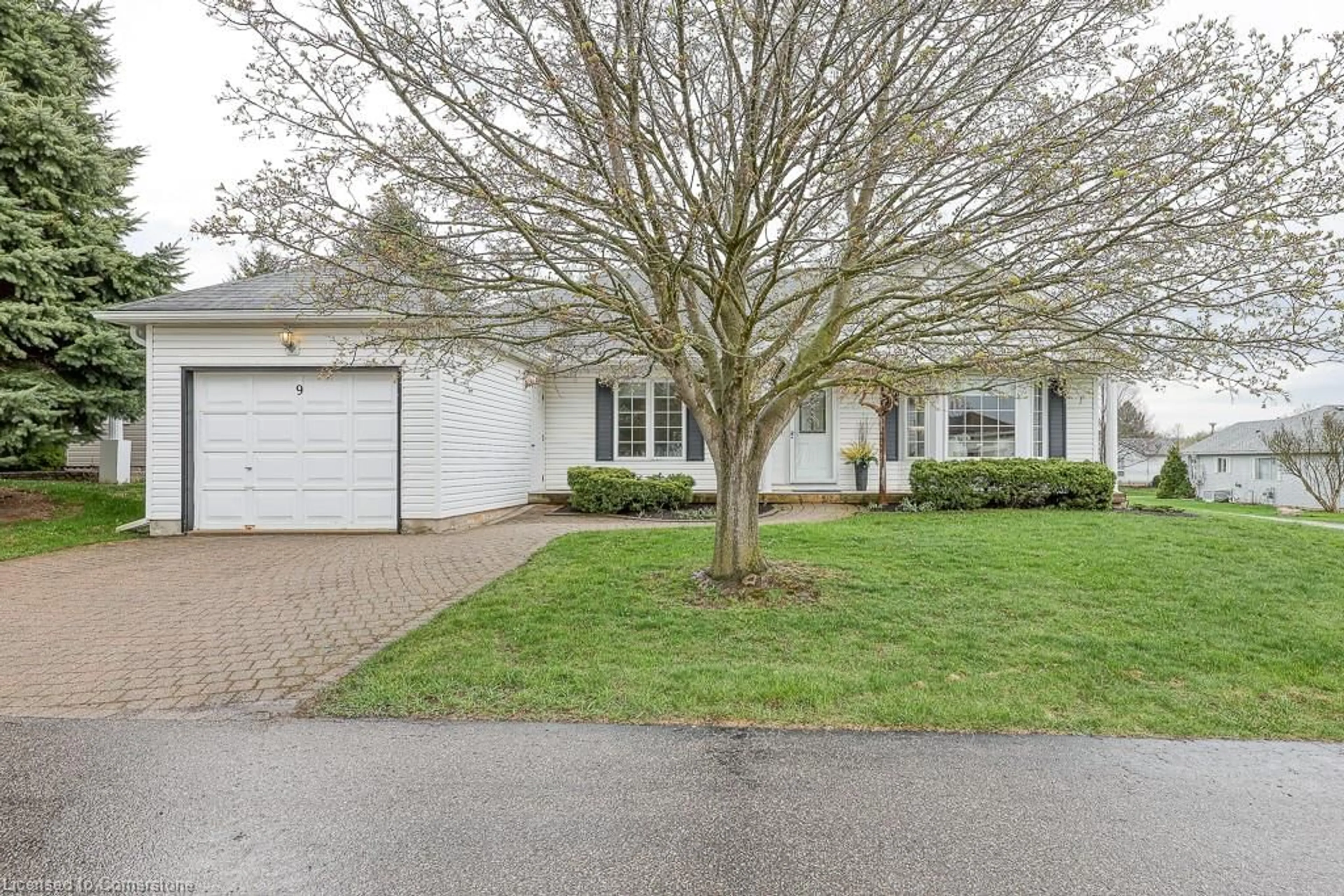 Unknown for 9 Morningside Cir, New Hamburg Ontario N3A 2G2