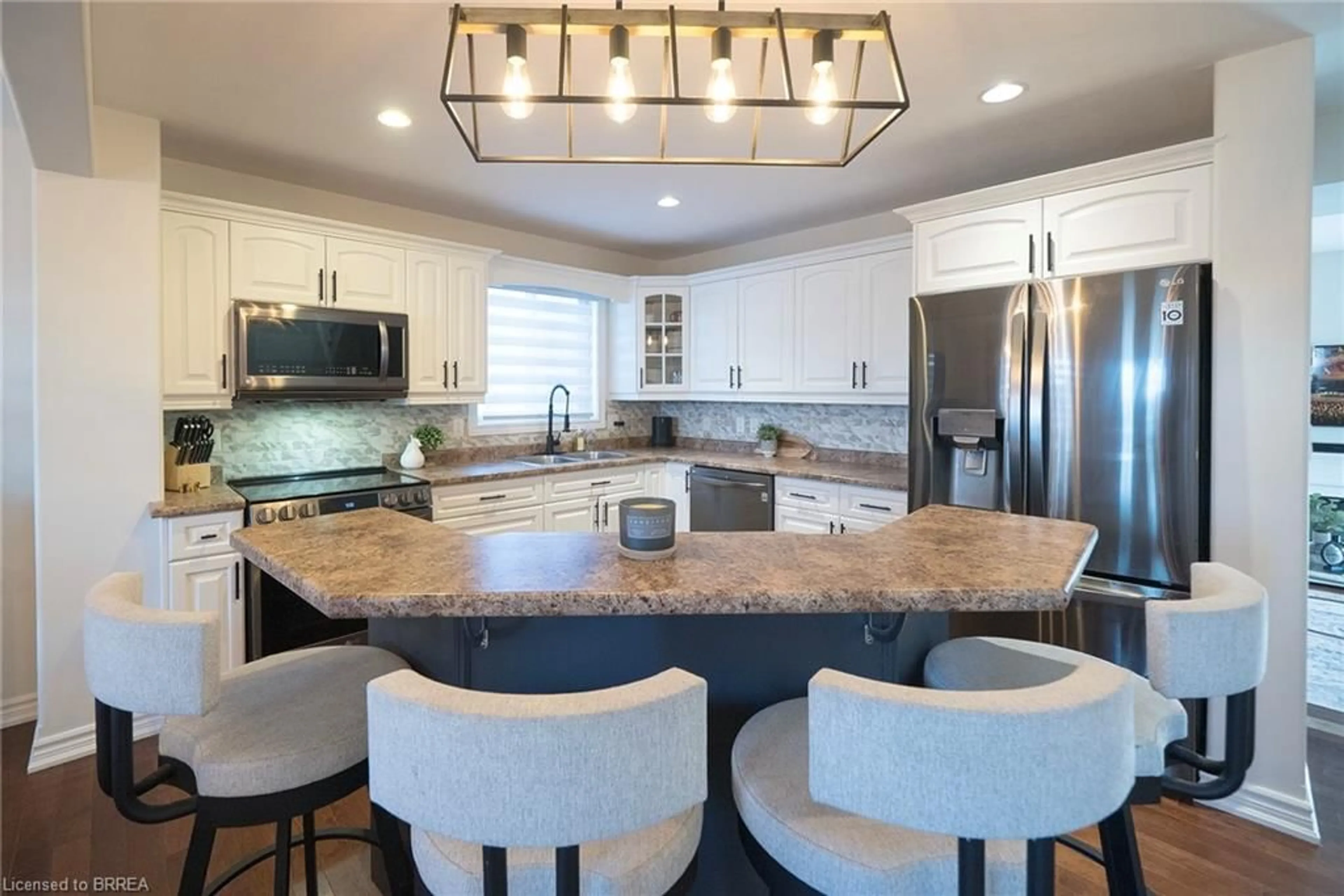 Open concept kitchen, ceramic/tile floor for 38 Davis St, Jarvis Ontario N0A 1J0