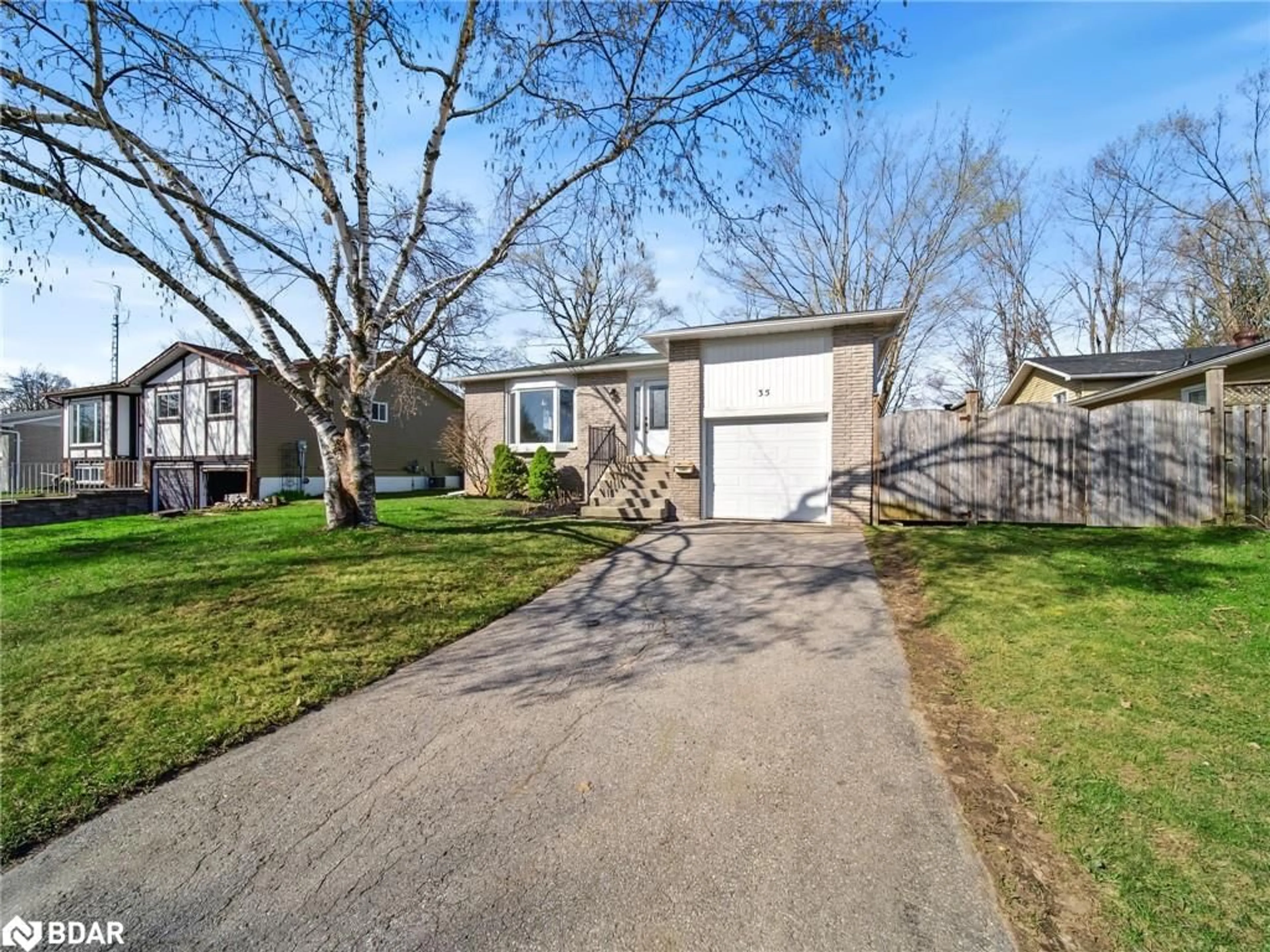 Unknown for 35 Andrea Cres, Orillia Ontario L3V 6Y1
