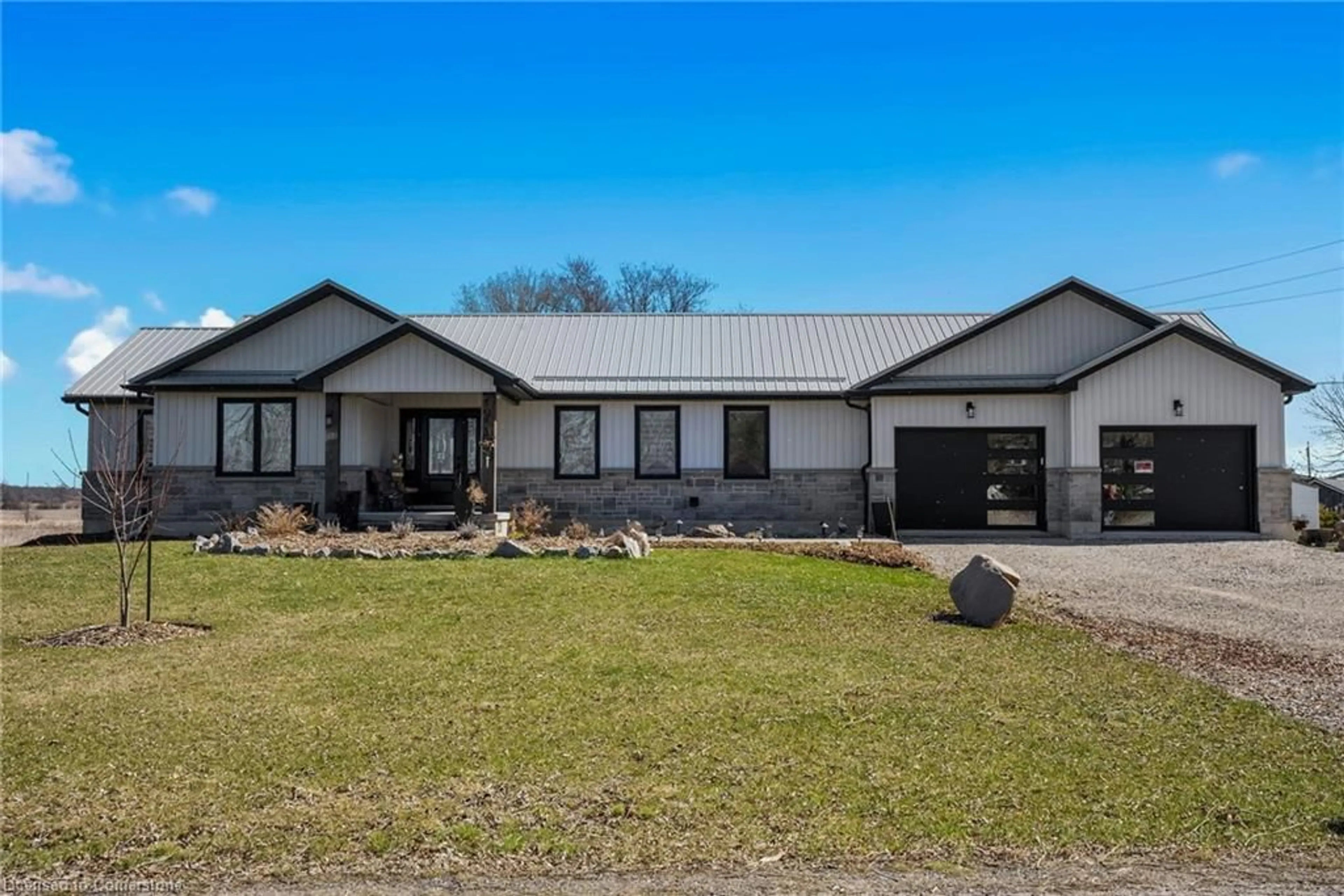 A pic from outside/outdoor area/front of a property/back of a property/a pic from drone, building for 8 Reicheld Rd, Selkirk Ontario N0A 1P0