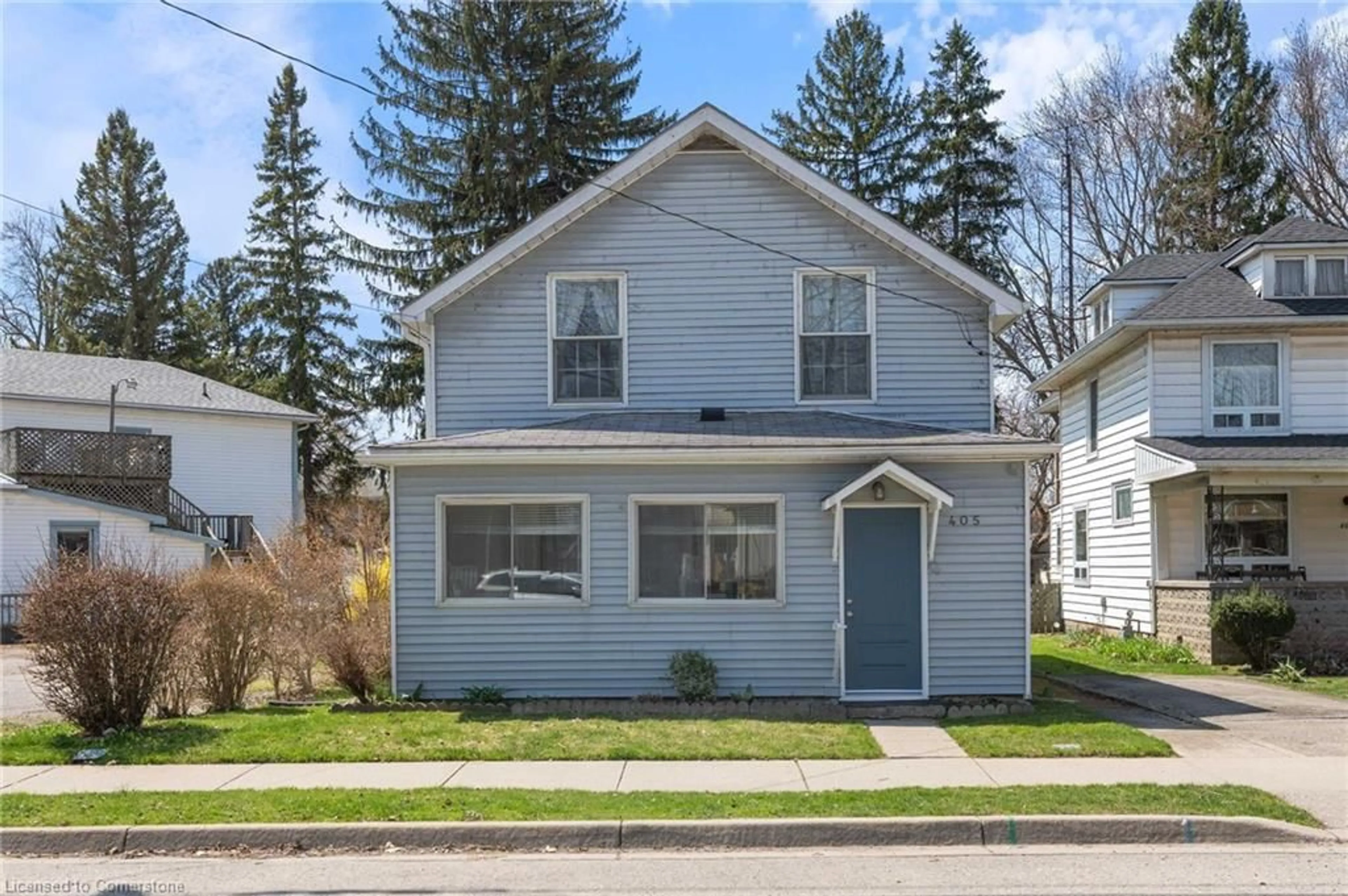 Home with vinyl exterior material, street for 405 St George St St, Port Dover Ontario N0A 1N0