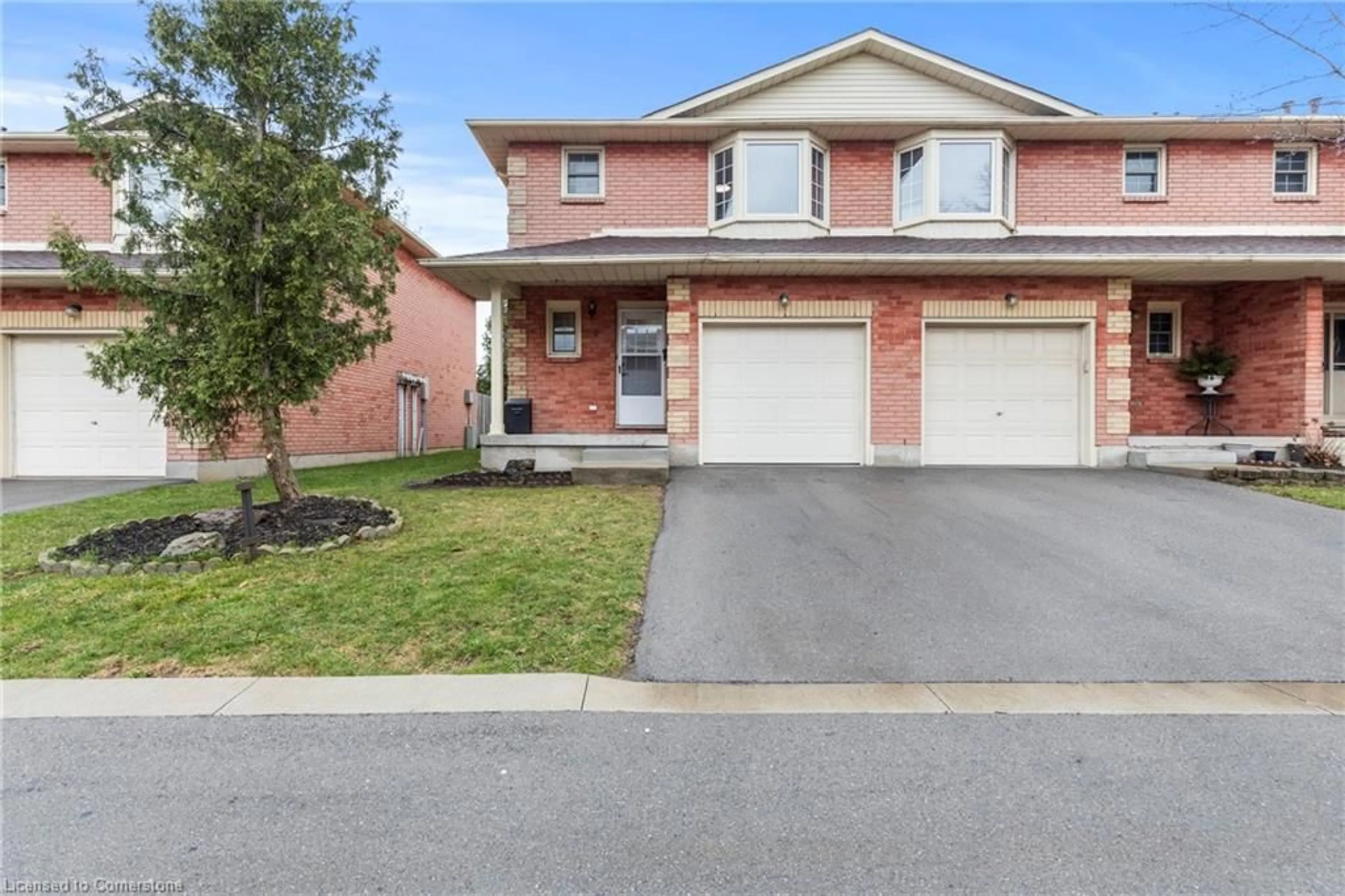 Home with brick exterior material, street for 280 Limeridge Rd #9, Hamilton Ontario L9A 2S7