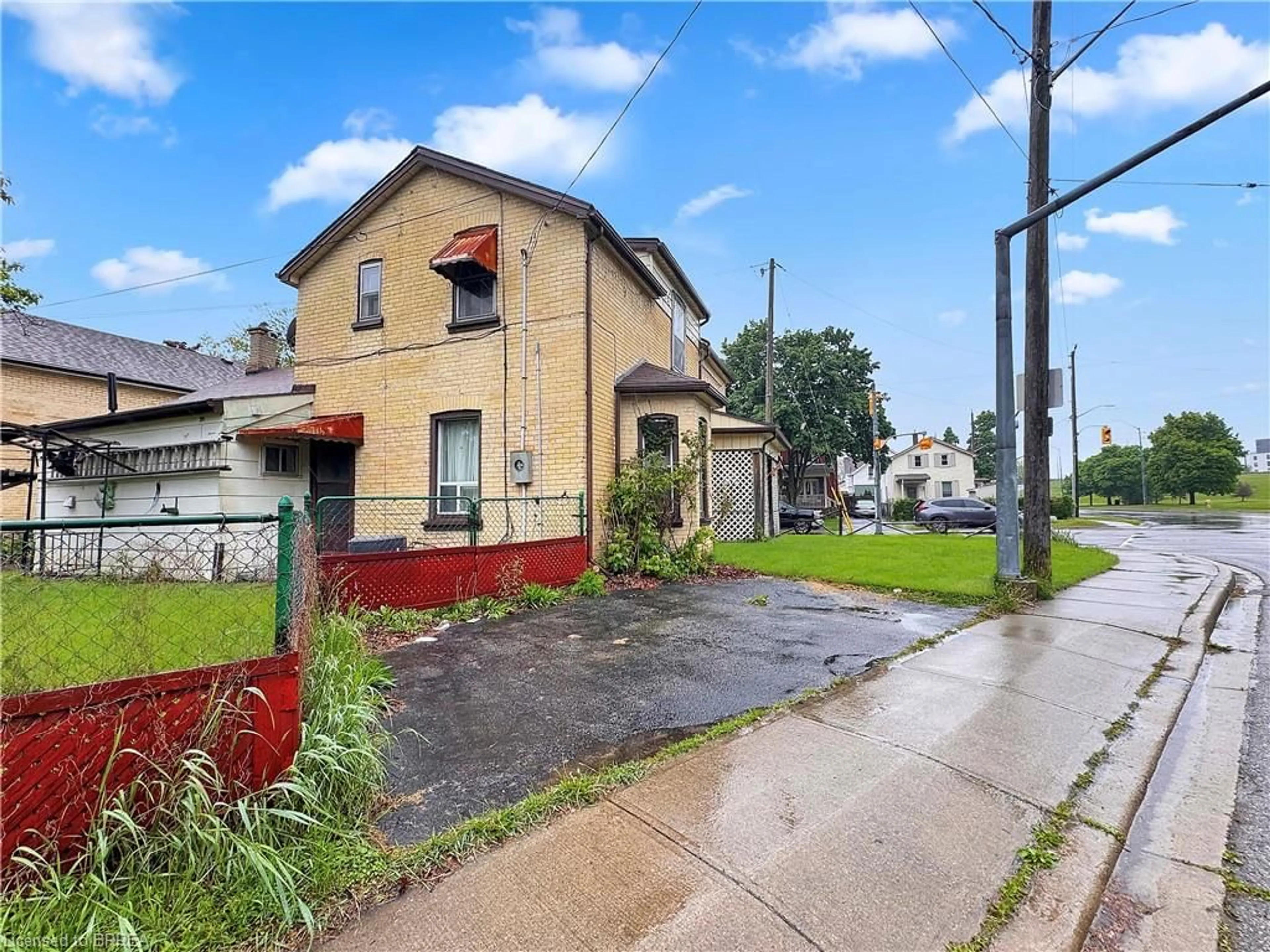 Unknown for 21 Ontario St, Brantford Ontario N3S 2B8