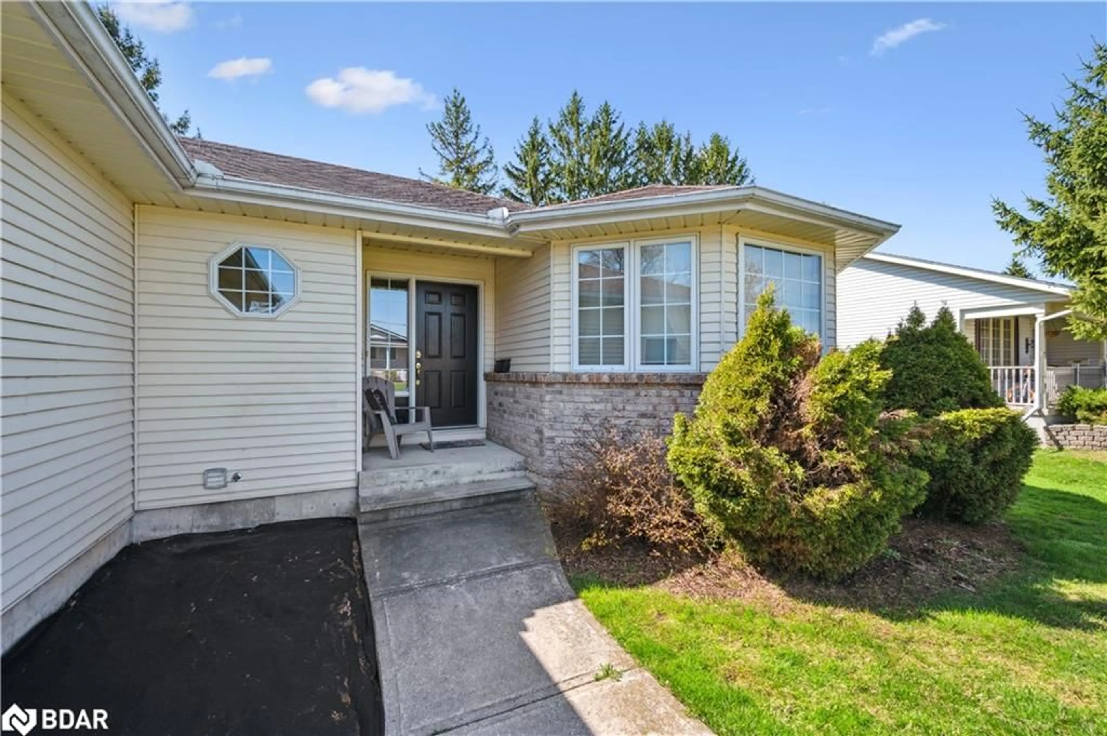 Home with vinyl exterior material, street for 320 Bell St, Palmerston Ontario N0G 2P0
