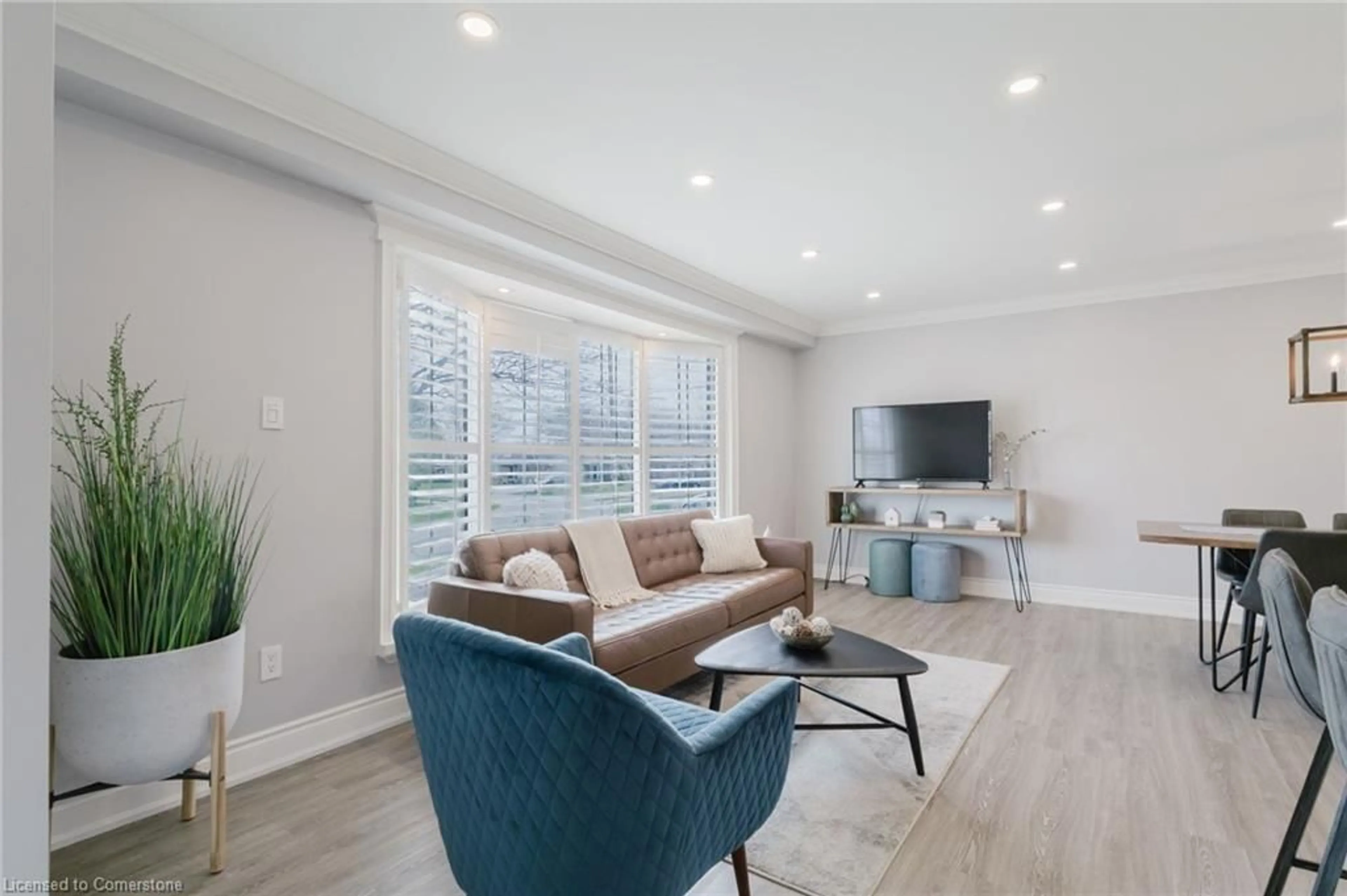 Living room with furniture, unknown for 45 Stockman Cres, Georgetown Ontario L7G 1J5