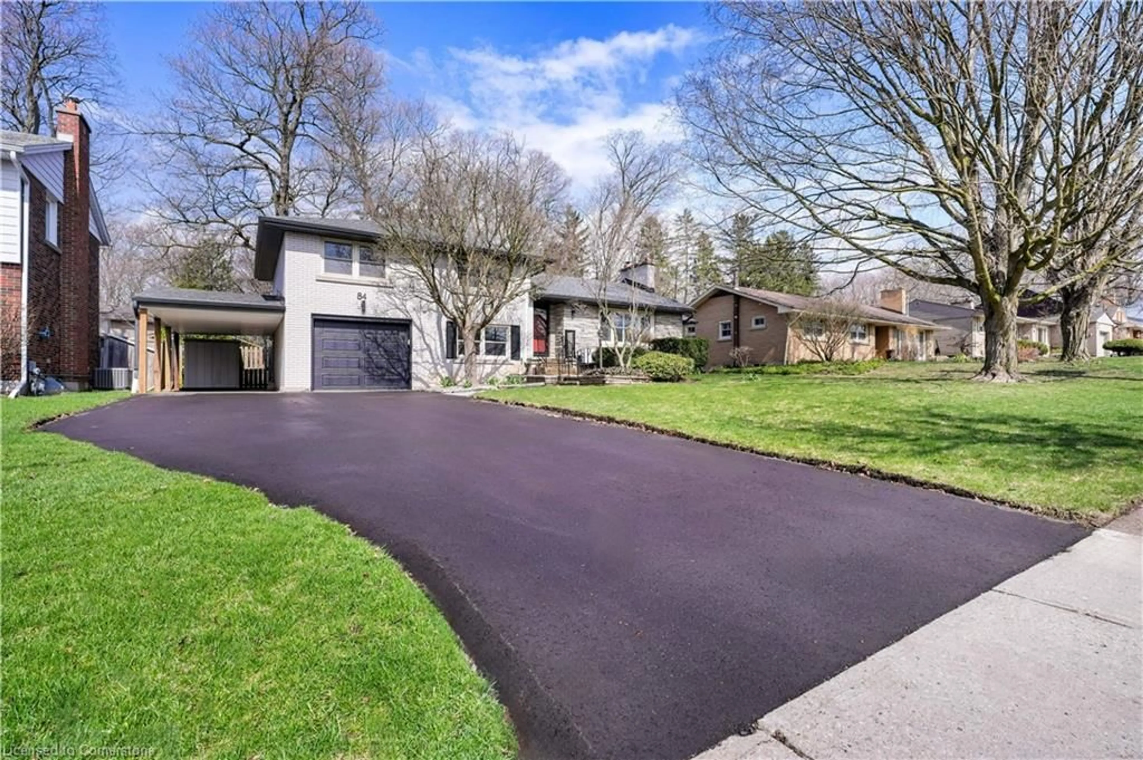 A pic from outside/outdoor area/front of a property/back of a property/a pic from drone, street for 84 Braeside Ave, Waterloo Ontario N2J 2C6
