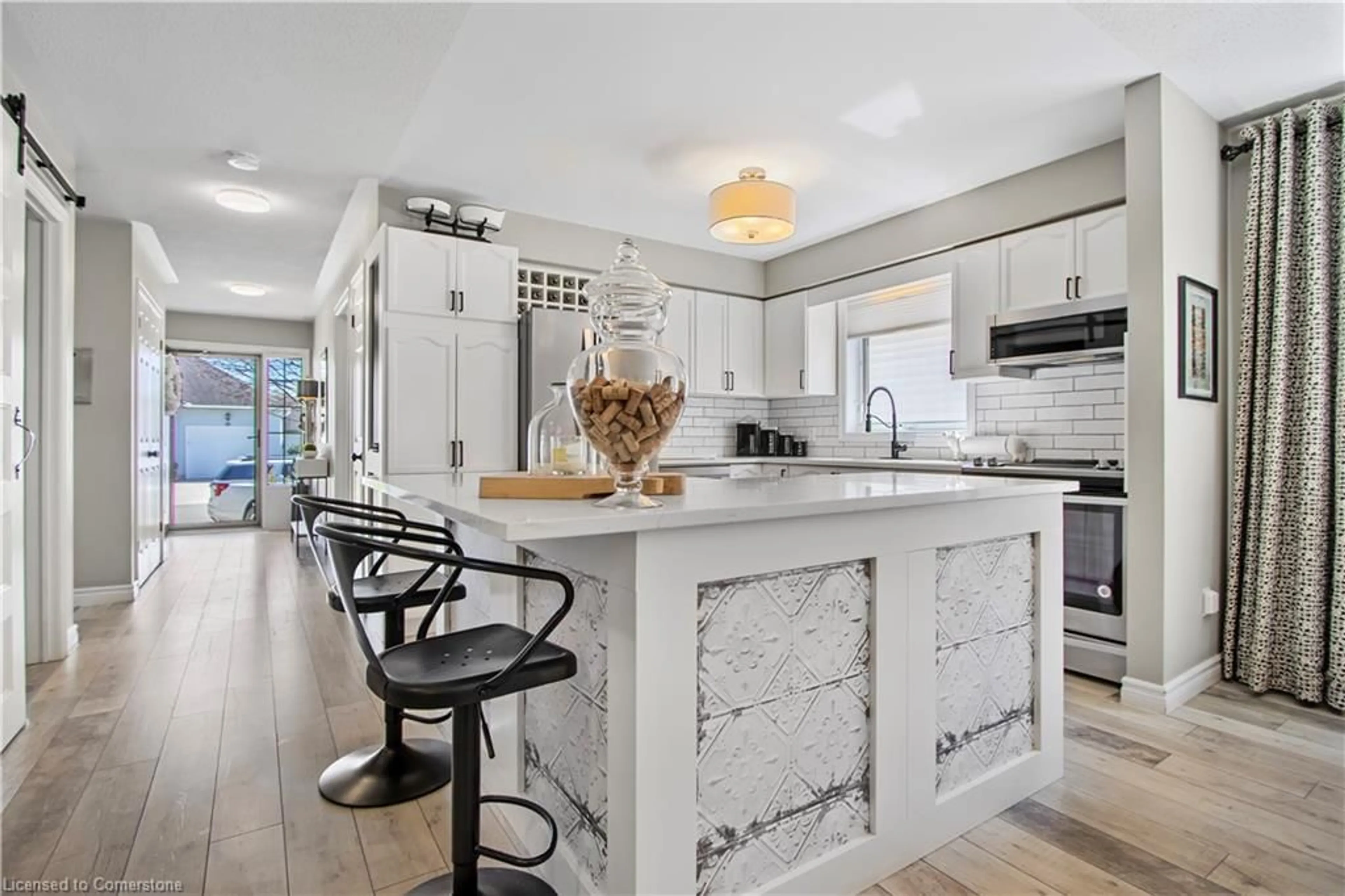 Open concept kitchen, ceramic/tile floor for 25 Brasher Dr, Tillsonburg Ontario N4G 5T2