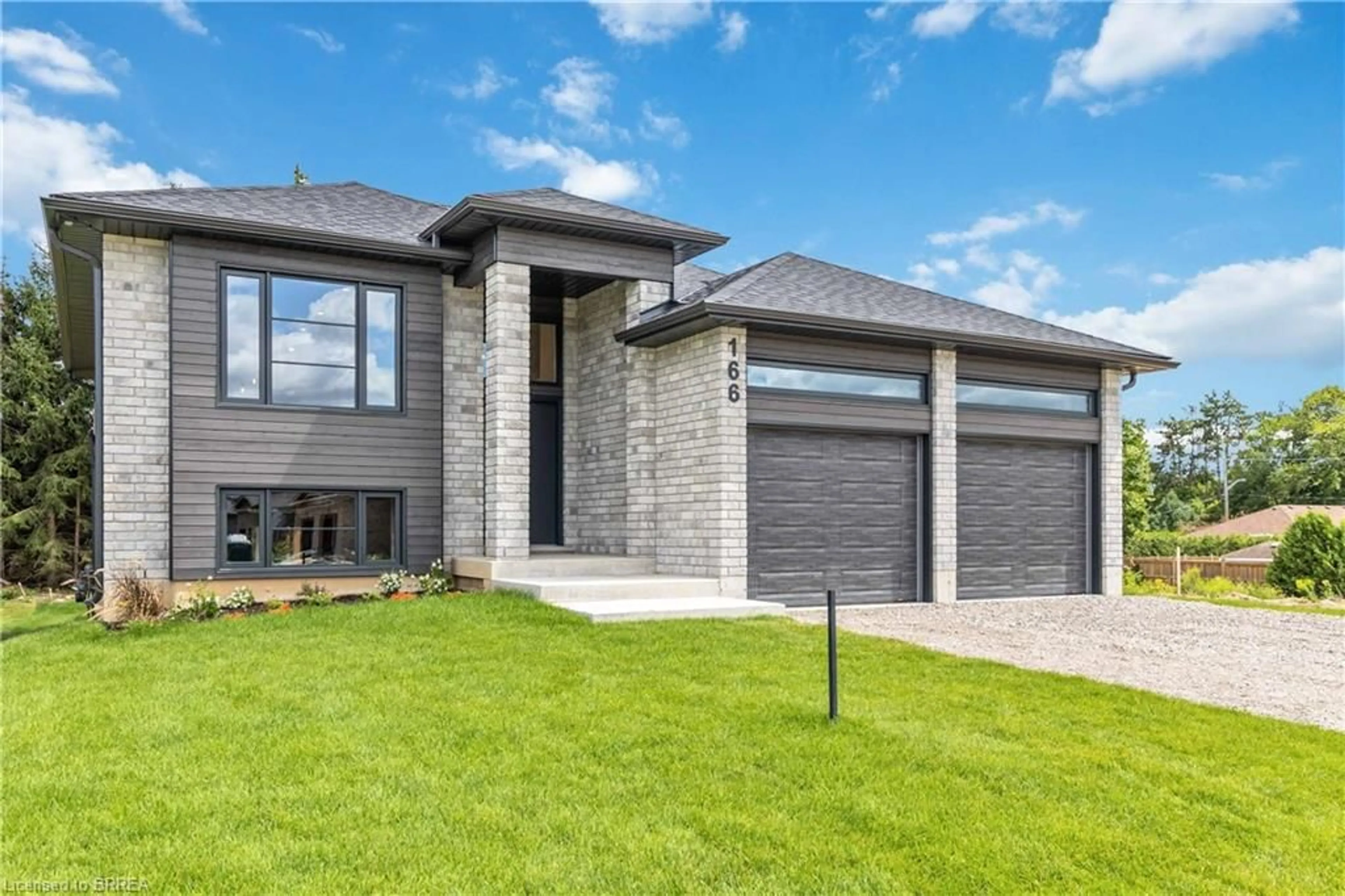 Home with brick exterior material, street for 262 Charles St, Waterford Ontario N0E 1Y0