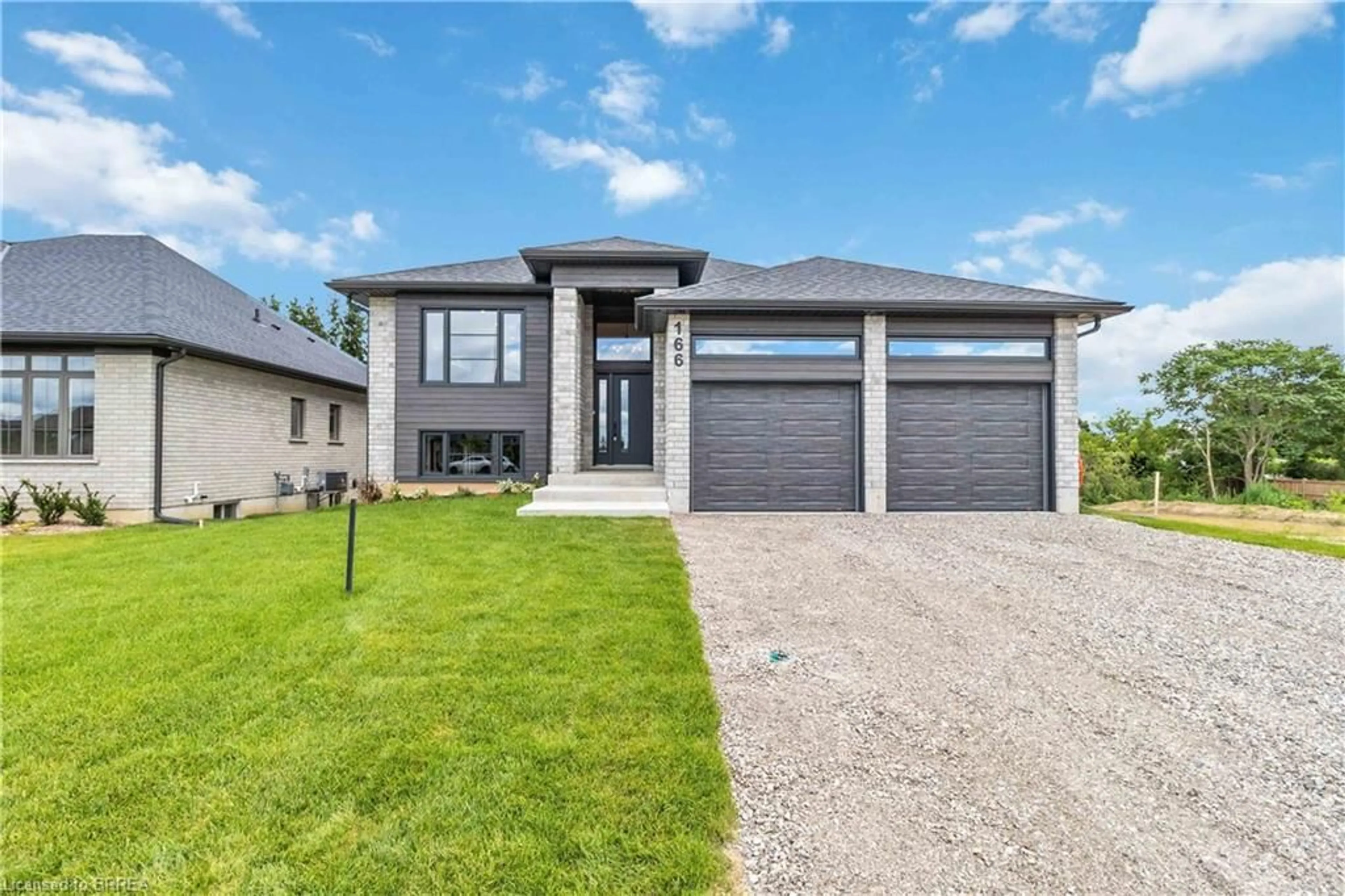 Home with brick exterior material, street for 262 Charles St, Waterford Ontario N0E 1Y0