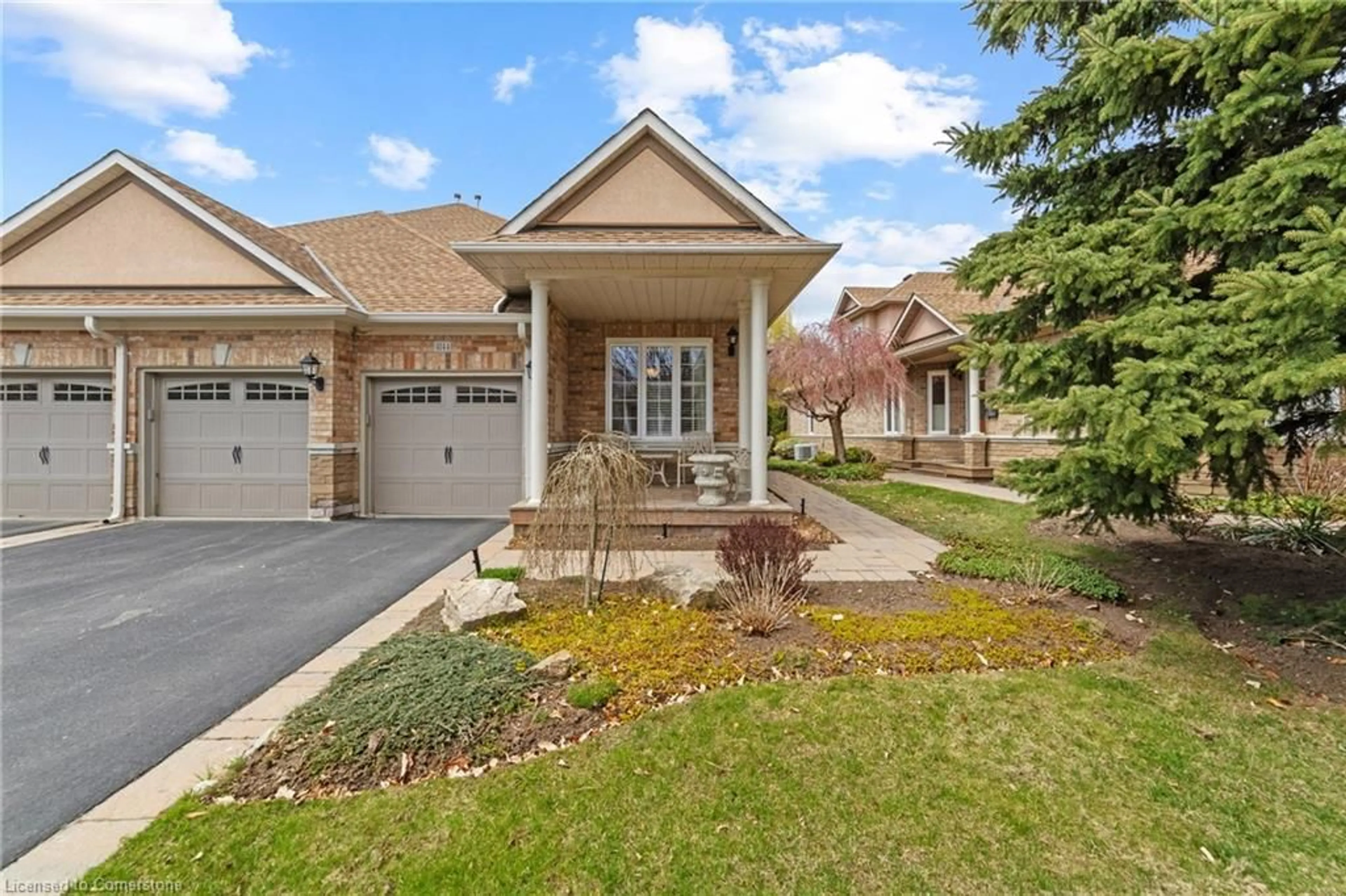 Home with brick exterior material, street for 4144 Stonebridge Cres, Burlington Ontario L7M 4N3
