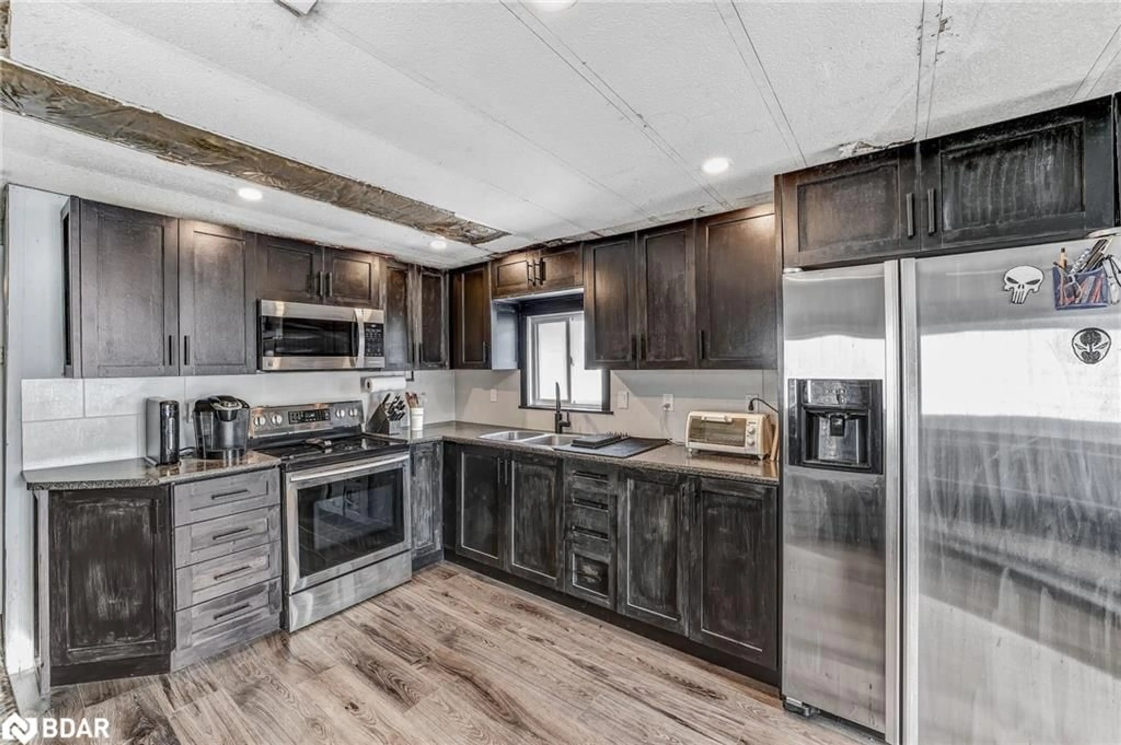 Open concept kitchen, unknown for 2 East St, Angus Ontario L0M 1B1