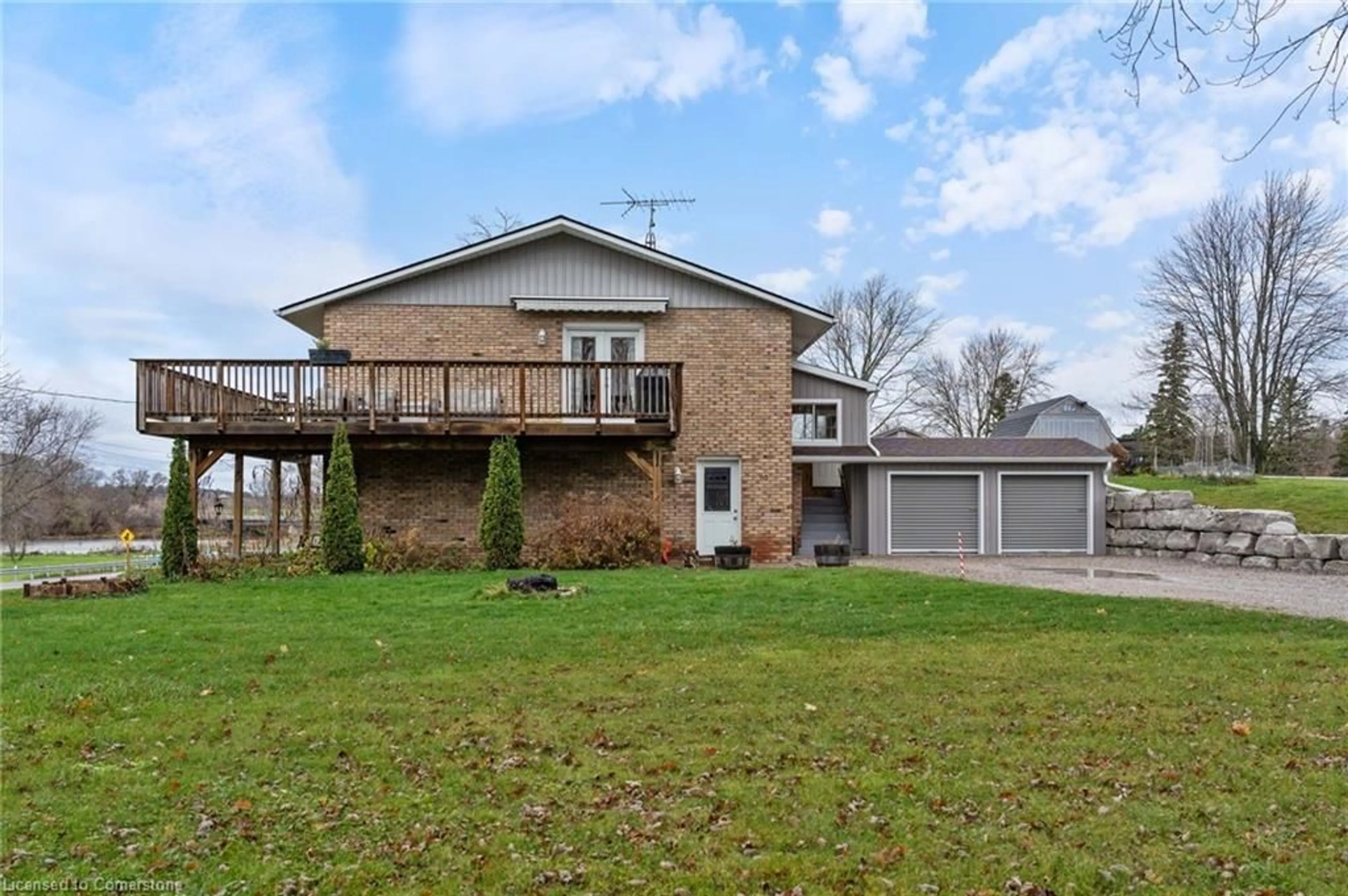 A pic from outside/outdoor area/front of a property/back of a property/a pic from drone, unknown for 65 Front St, York Ontario N0A 1R0