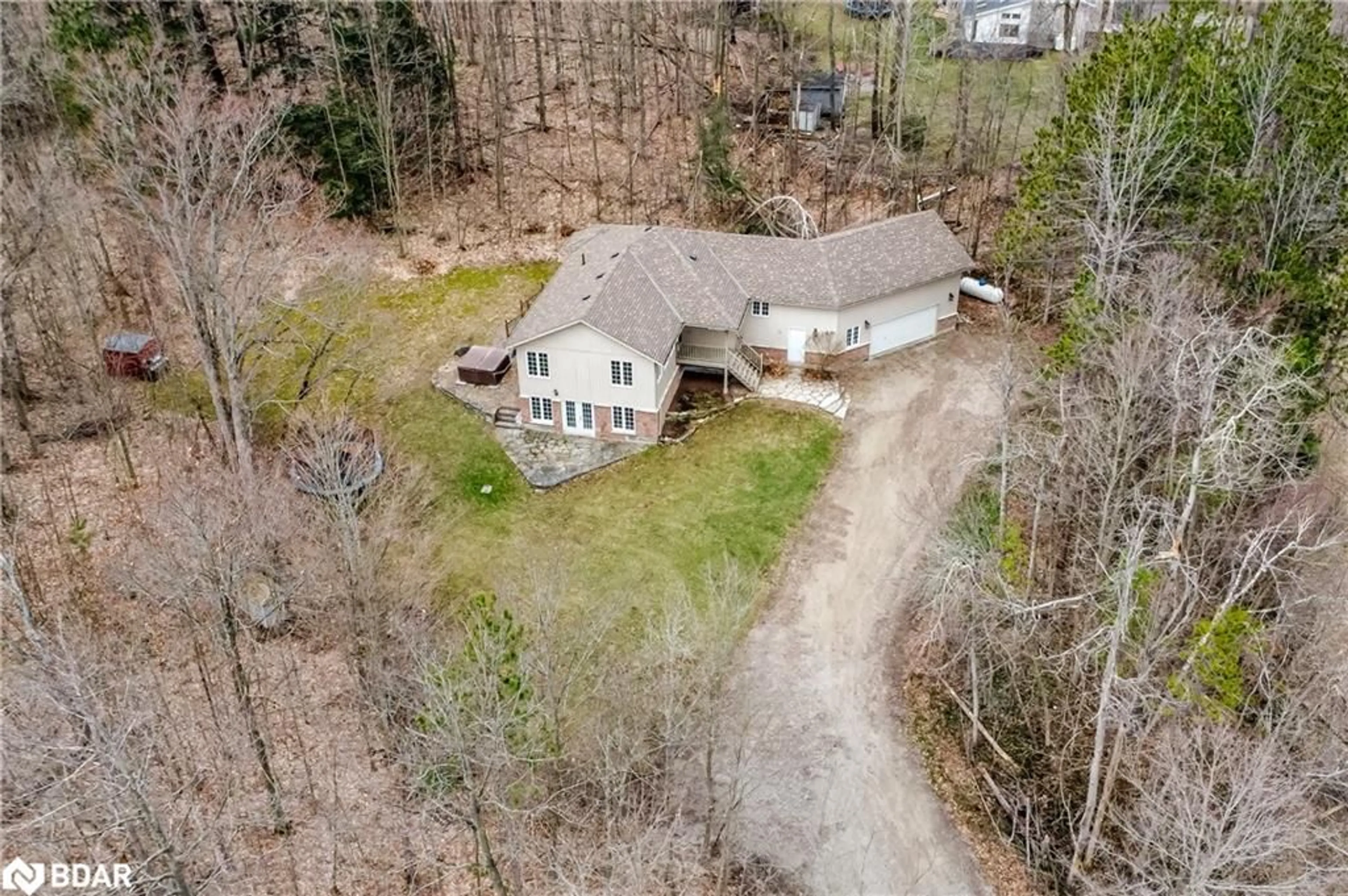 A pic from outside/outdoor area/front of a property/back of a property/a pic from drone, unknown for 4927 25 Side Rd, Essa Ontario L4M 4S4