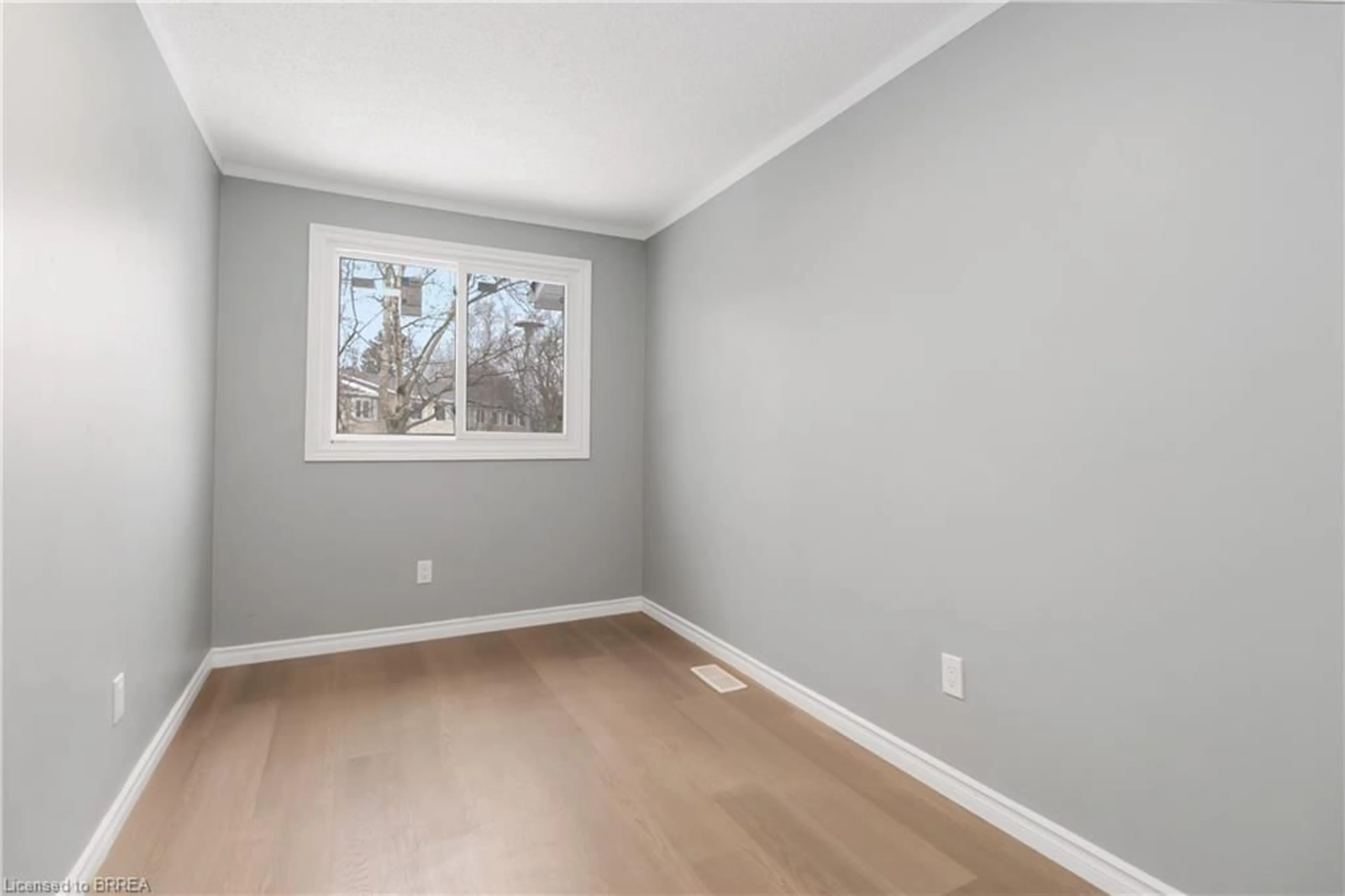 A pic of a room for 24 Richardson St #21, Port Dover Ontario N0A 1N4