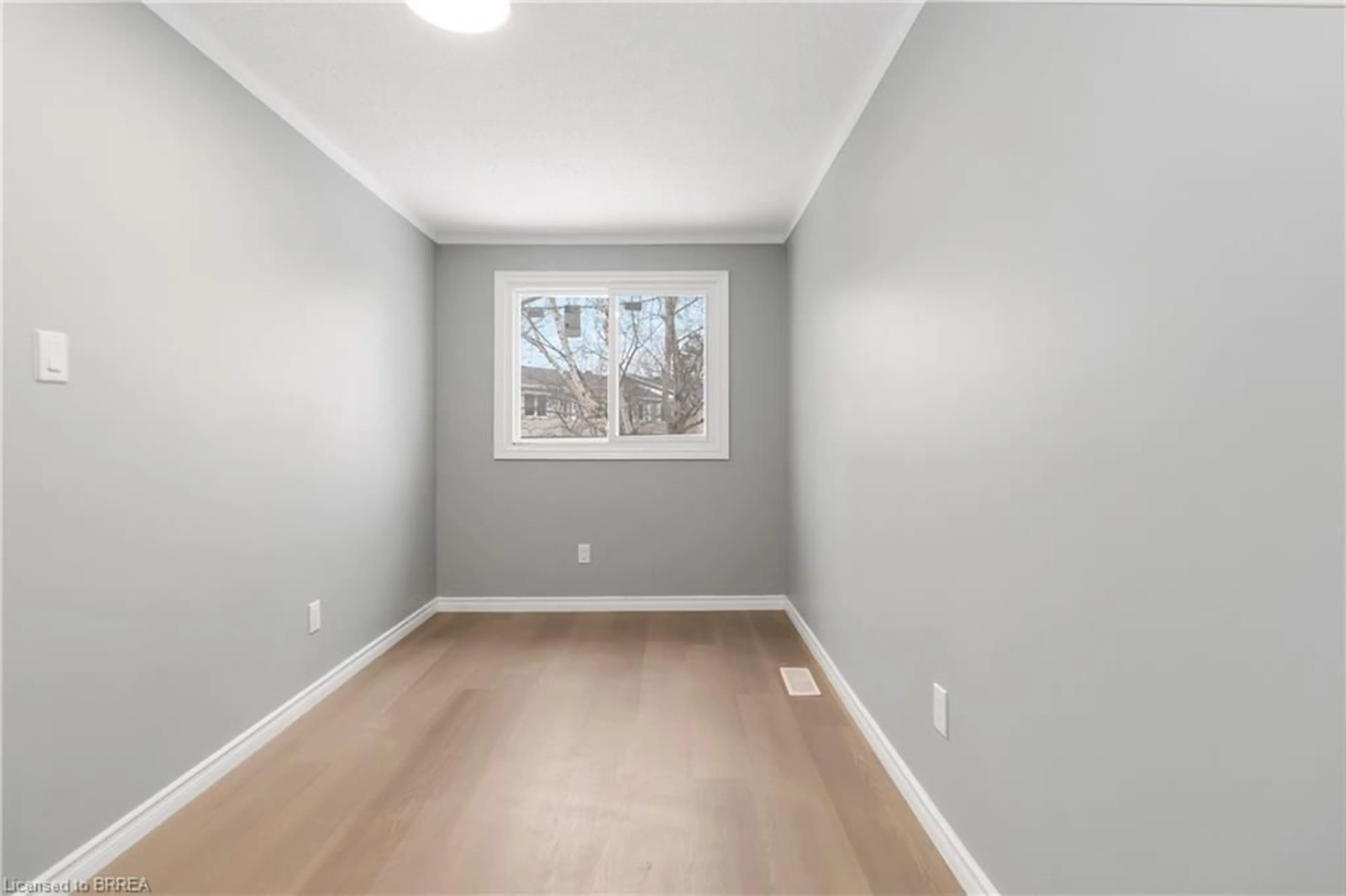 A pic of a room for 24 Richardson St #21, Port Dover Ontario N0A 1N4