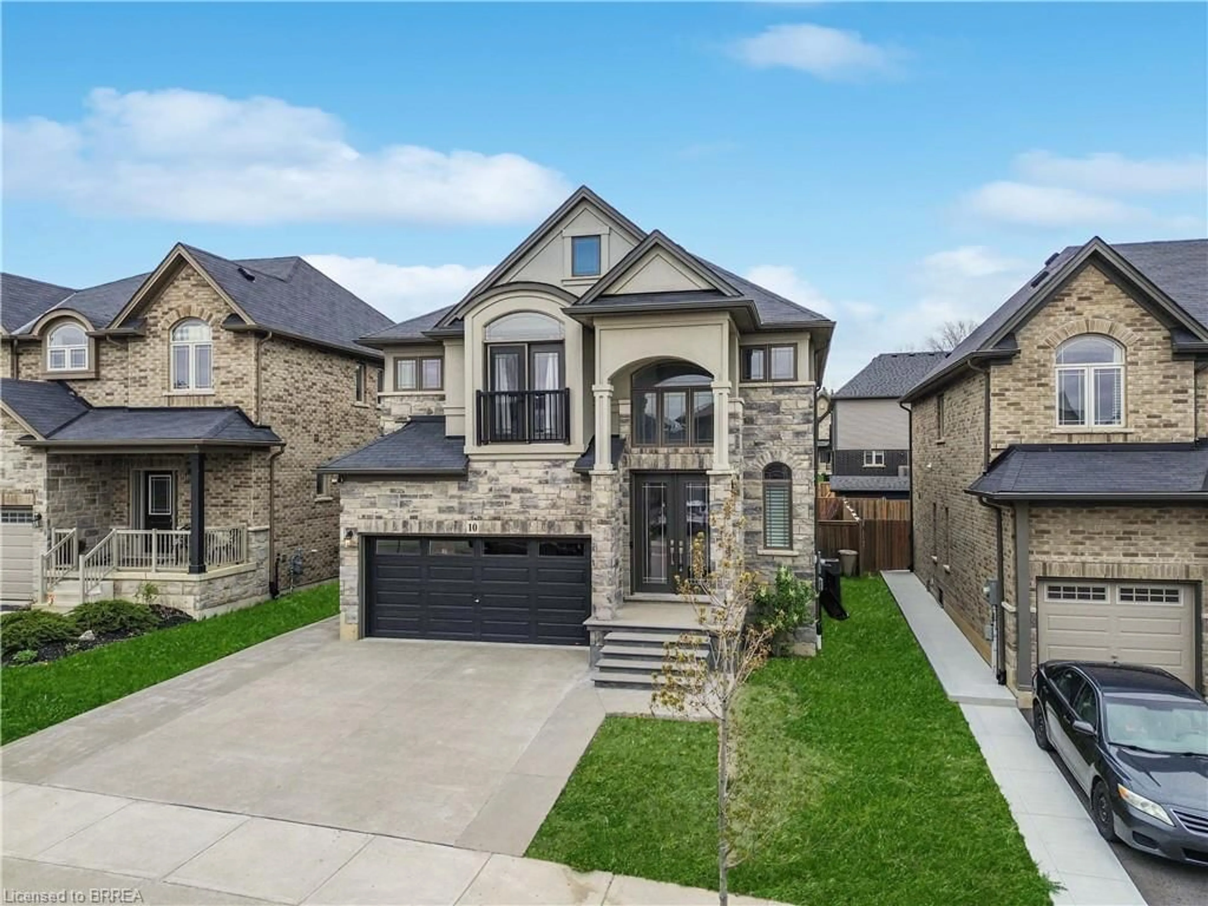 Home with brick exterior material, street for 10 Vic Chambers Pl, Paris Ontario N3L 0E7