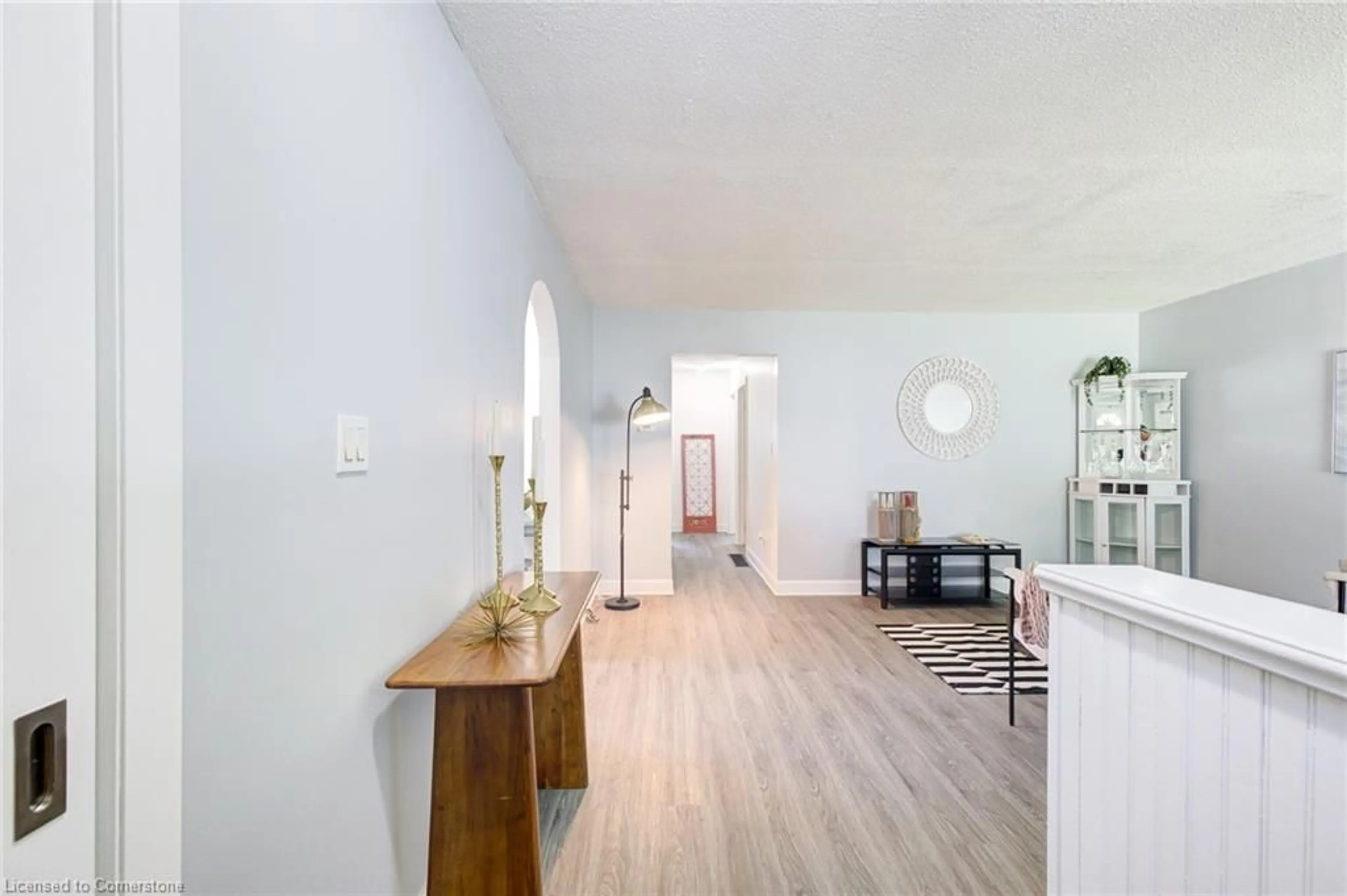 Indoor entryway for 142 Banbury Rd, Brantford Ontario N3P 1C5