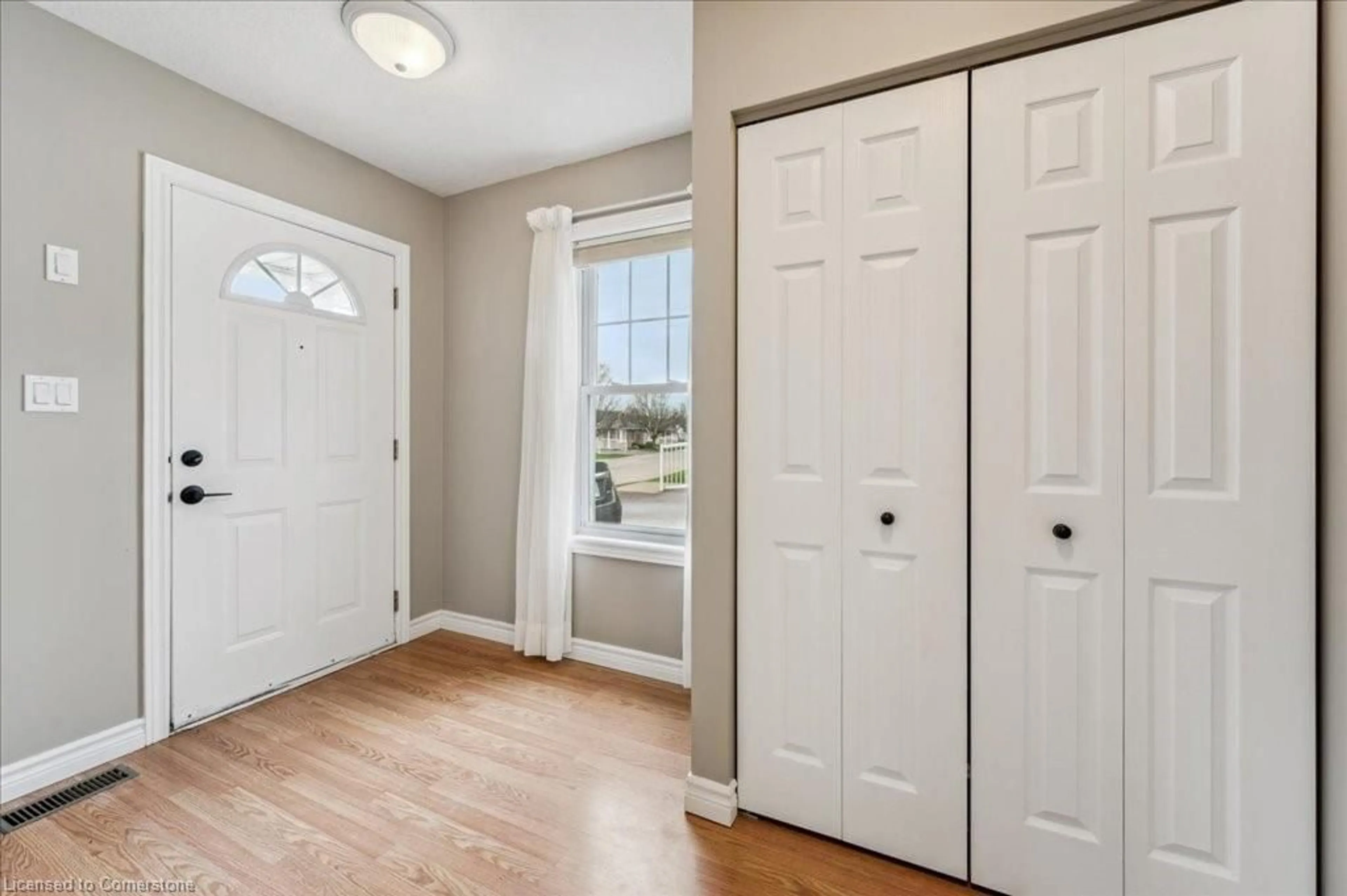 Indoor entryway for 750 Nelson Ave #13, Listowel Ontario N4W 3W1