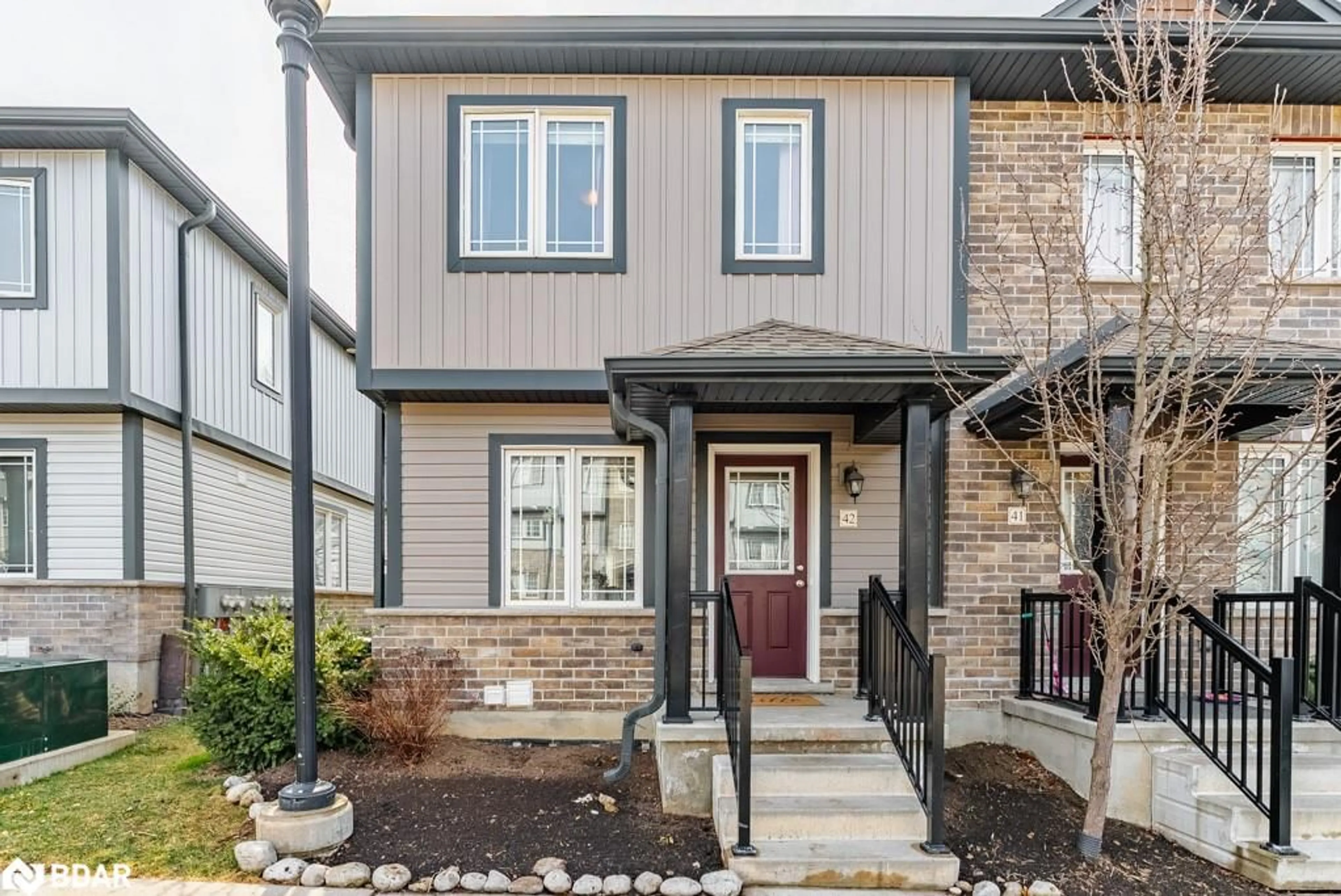 Home with brick exterior material, street for 350 Dundas St #42, Cambridge Ontario N1R 5S2