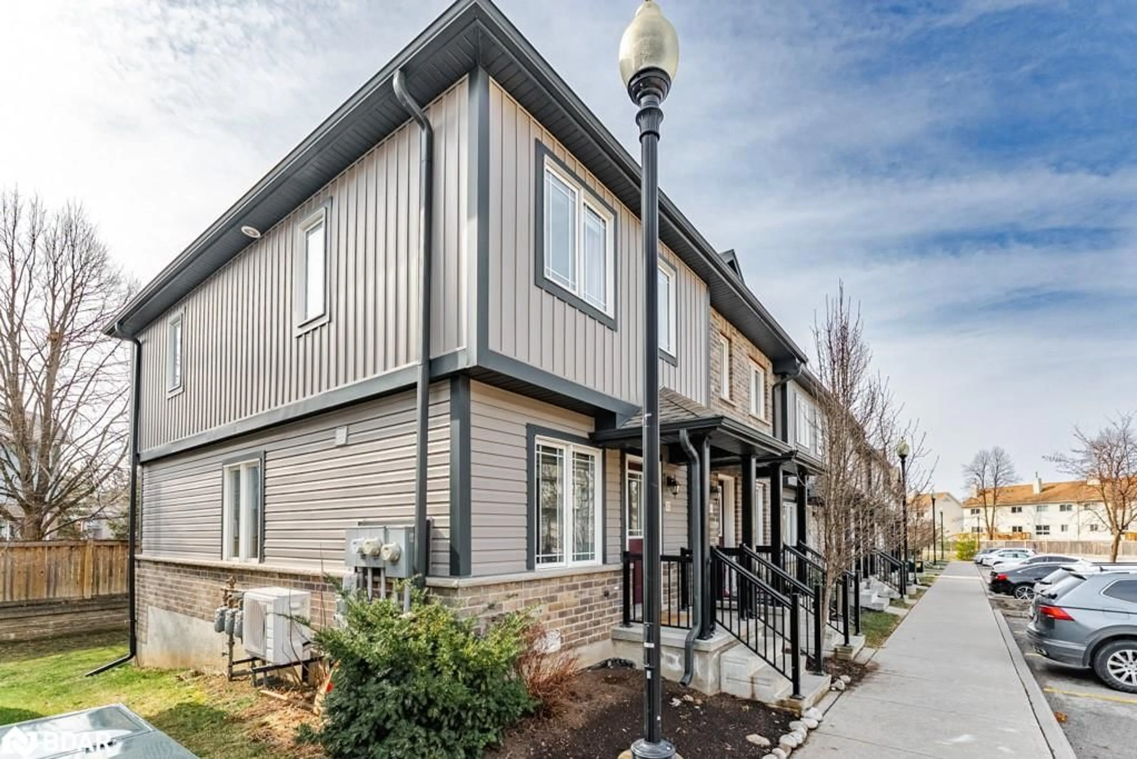 Home with vinyl exterior material, street for 350 Dundas St #42, Cambridge Ontario N1R 5S2