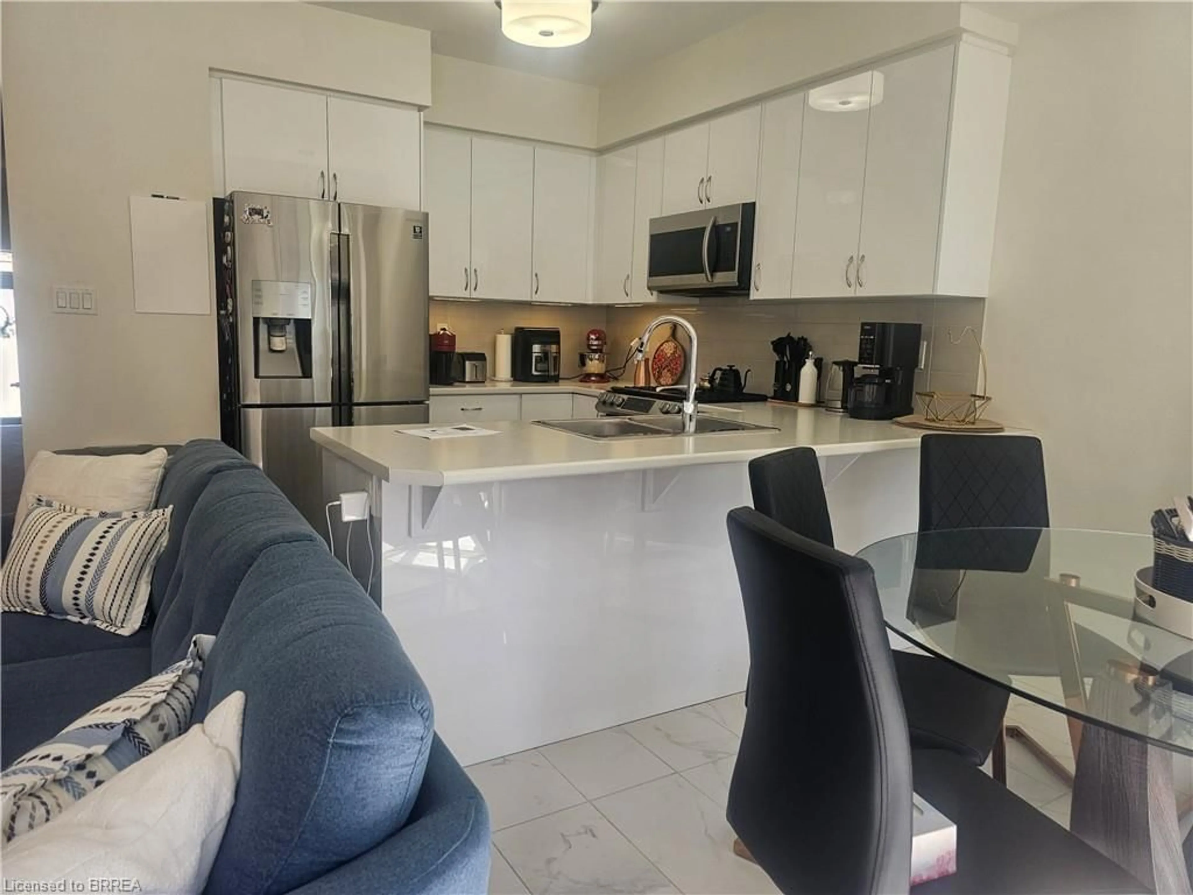 Open concept kitchen, ceramic/tile floor for 11 Poole St, Brantford Ontario N3V 0B2